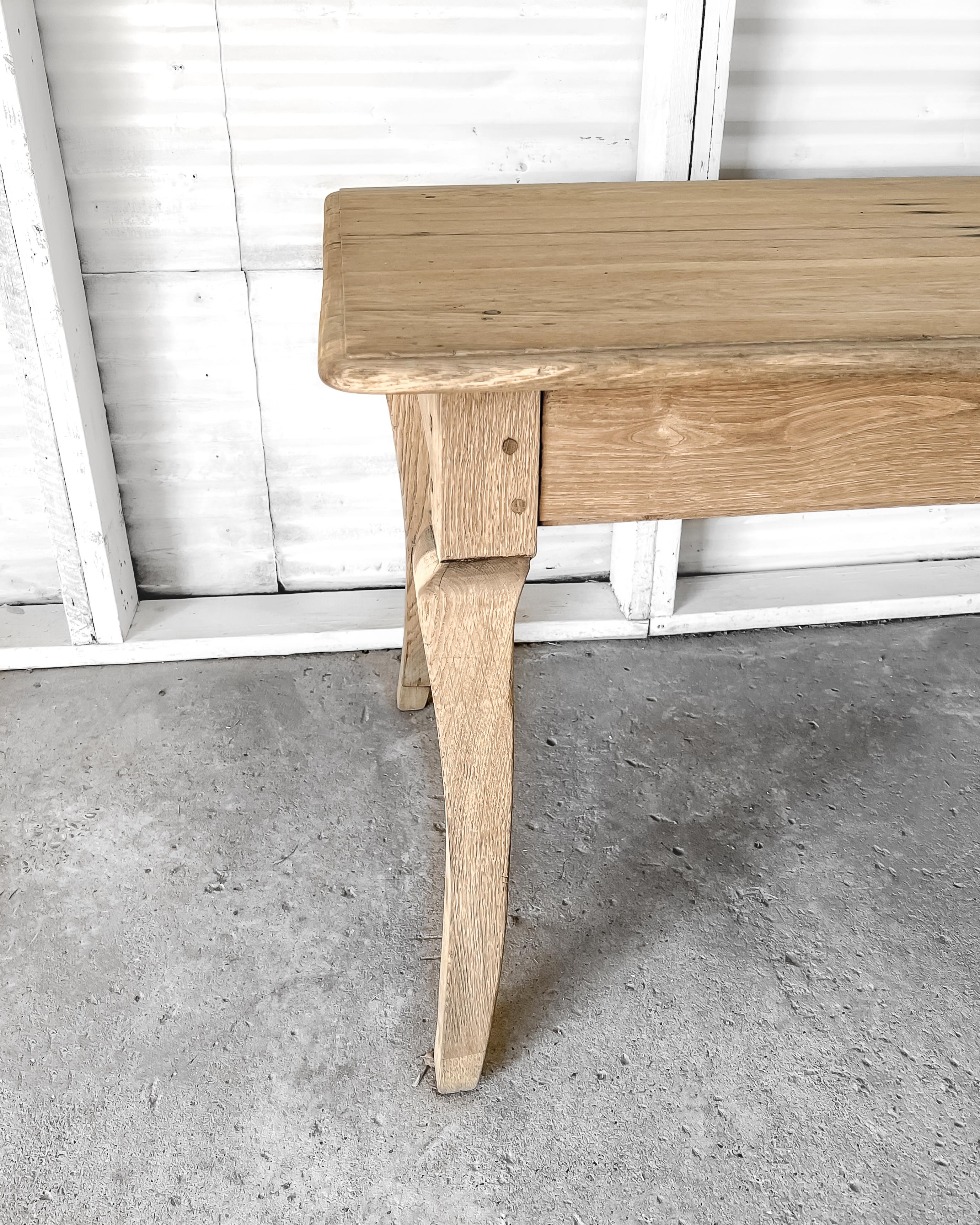 Solid Oak French Cabriole Leg Dining Table For Sale at 1stDibs