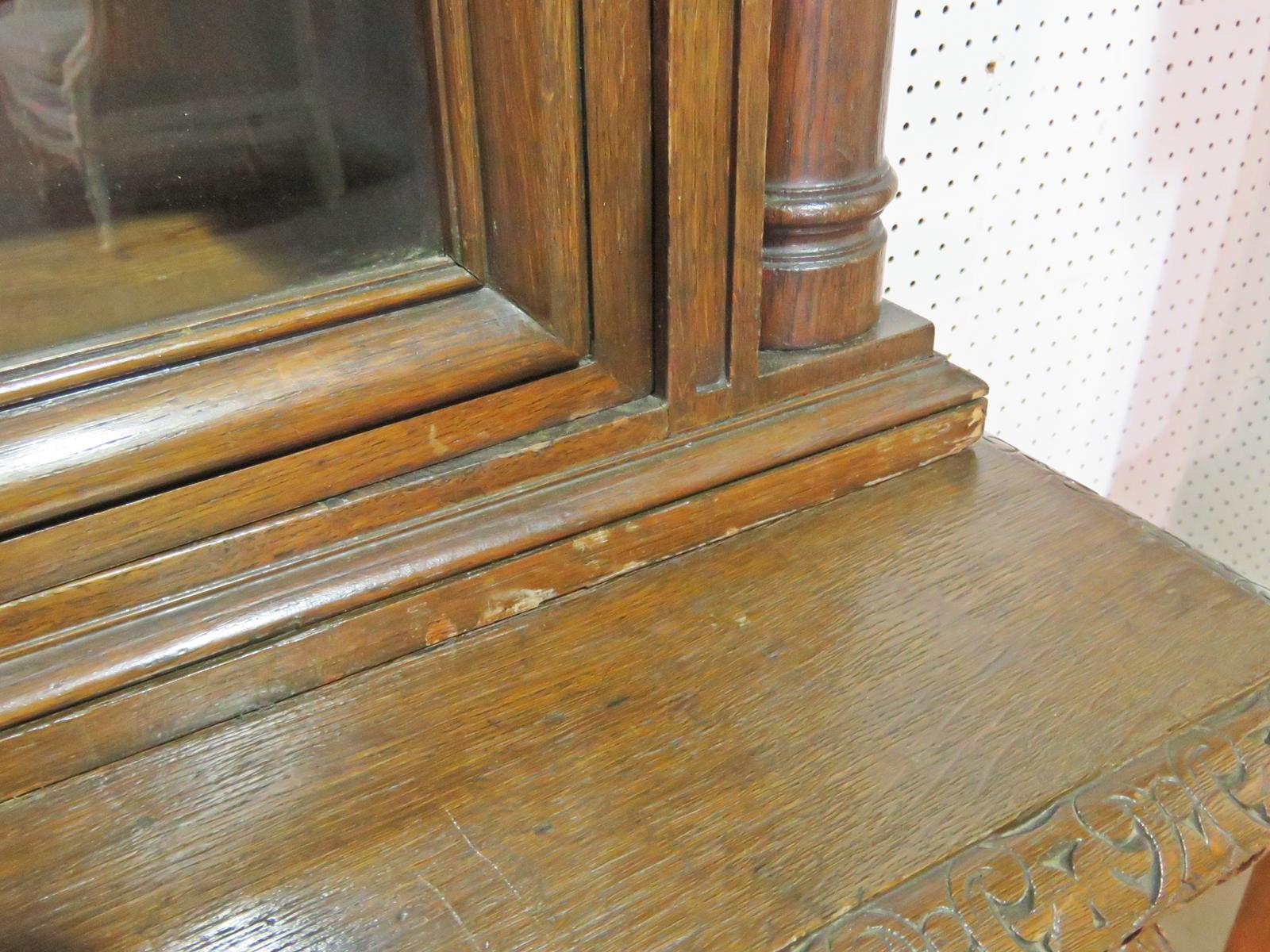 Solid Oak French Carved Two Piece China Cabinet Bookcase circa 1870s For Sale 3
