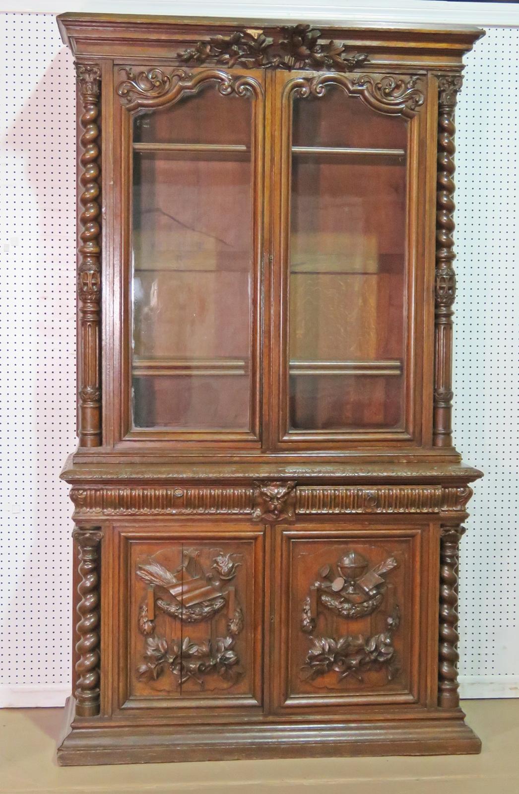 Luigi XV Libreria mobile in due pezzi in legno massiccio di Oak francese intagliato, circa 1870 in vendita