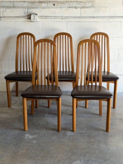 Solid Oak High-Back Dining Chairs Set of 5 with Brown Upholstery Vintage 1980s