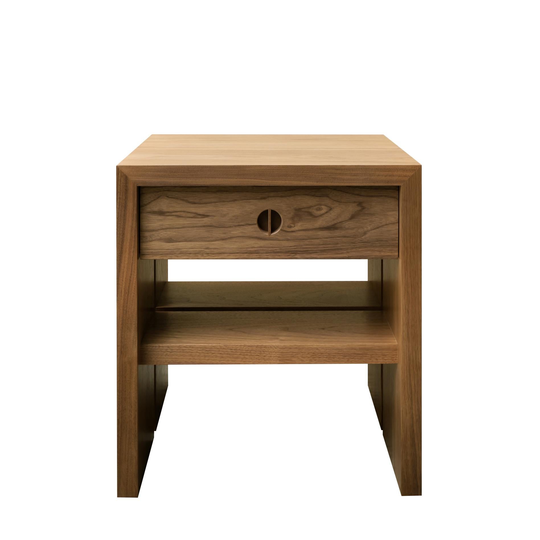 Comodino Jameson in Oak massiccio di Lynnea Jean in vendita 1