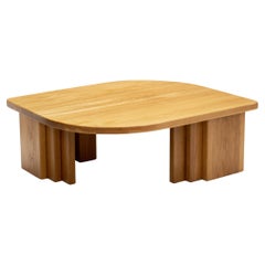 Table basse en chêne massif en forme de feuille, Europe, 1970