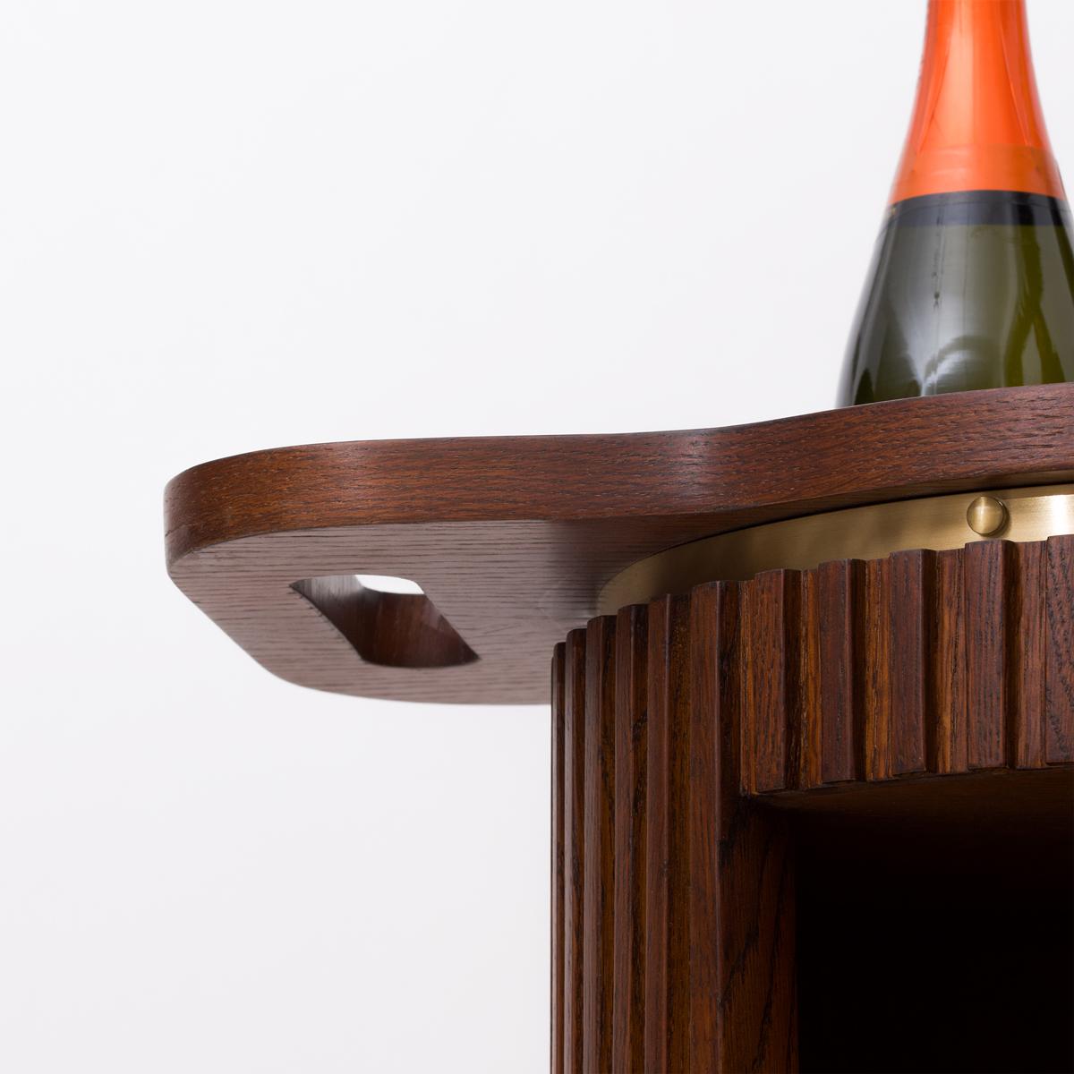 XXI secolo e contemporaneo Armadio per liquori e bar in Oak massiccio - DOCIA CELLAR in vendita