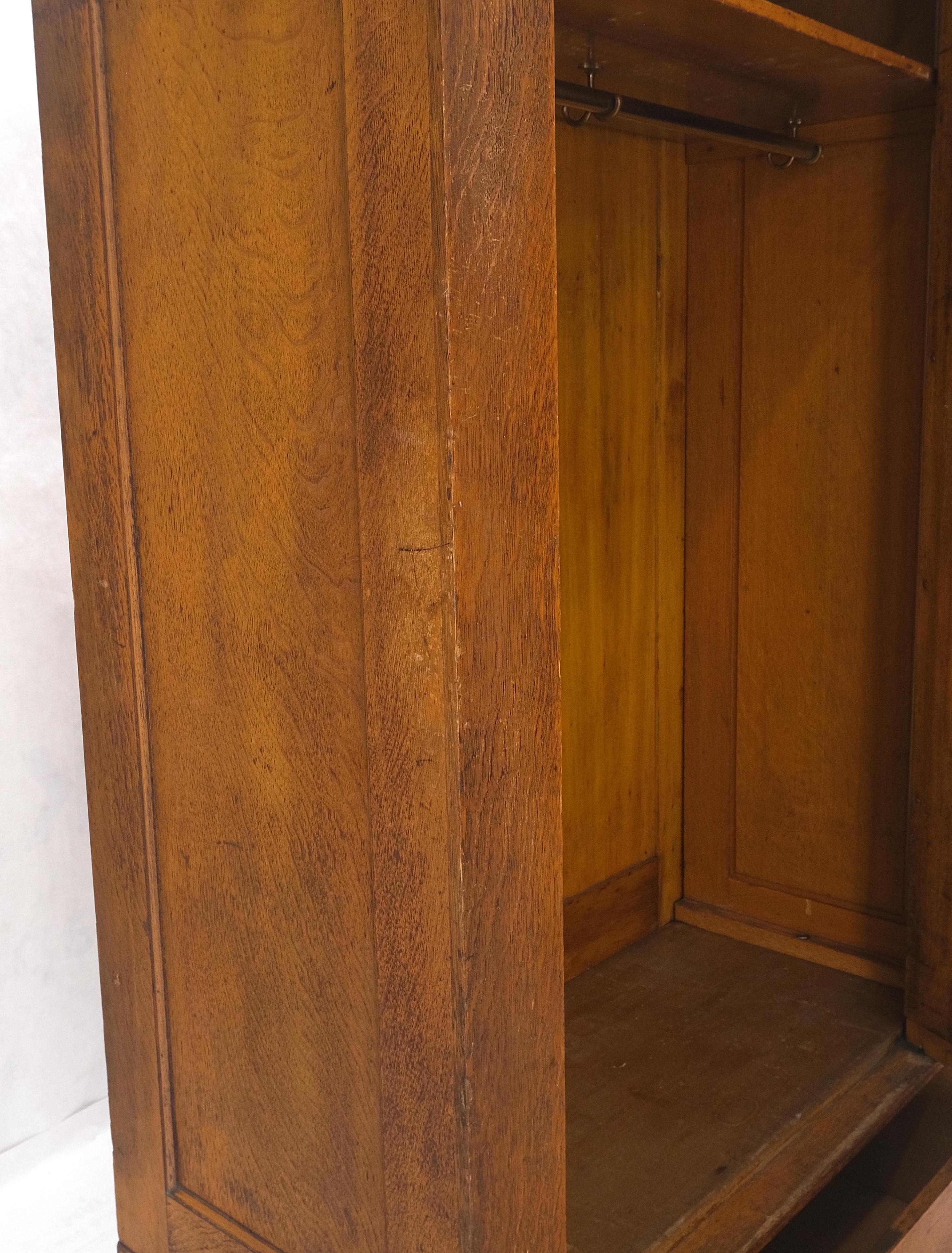Massive EICHE Massive Arts & Craft Eine Tür Kleiderschrank Kleiderschrank Große abgeschrägten Spiegel im Angebot 3
