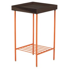 Mesa auxiliar / Jardinera mediana de roble macizo - Serie EDGE, con patas de metal de colores