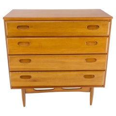 Vintage Solid Oak Mid-Century Modern 4 Drawers American Bachelor Chest Dresser Commode 