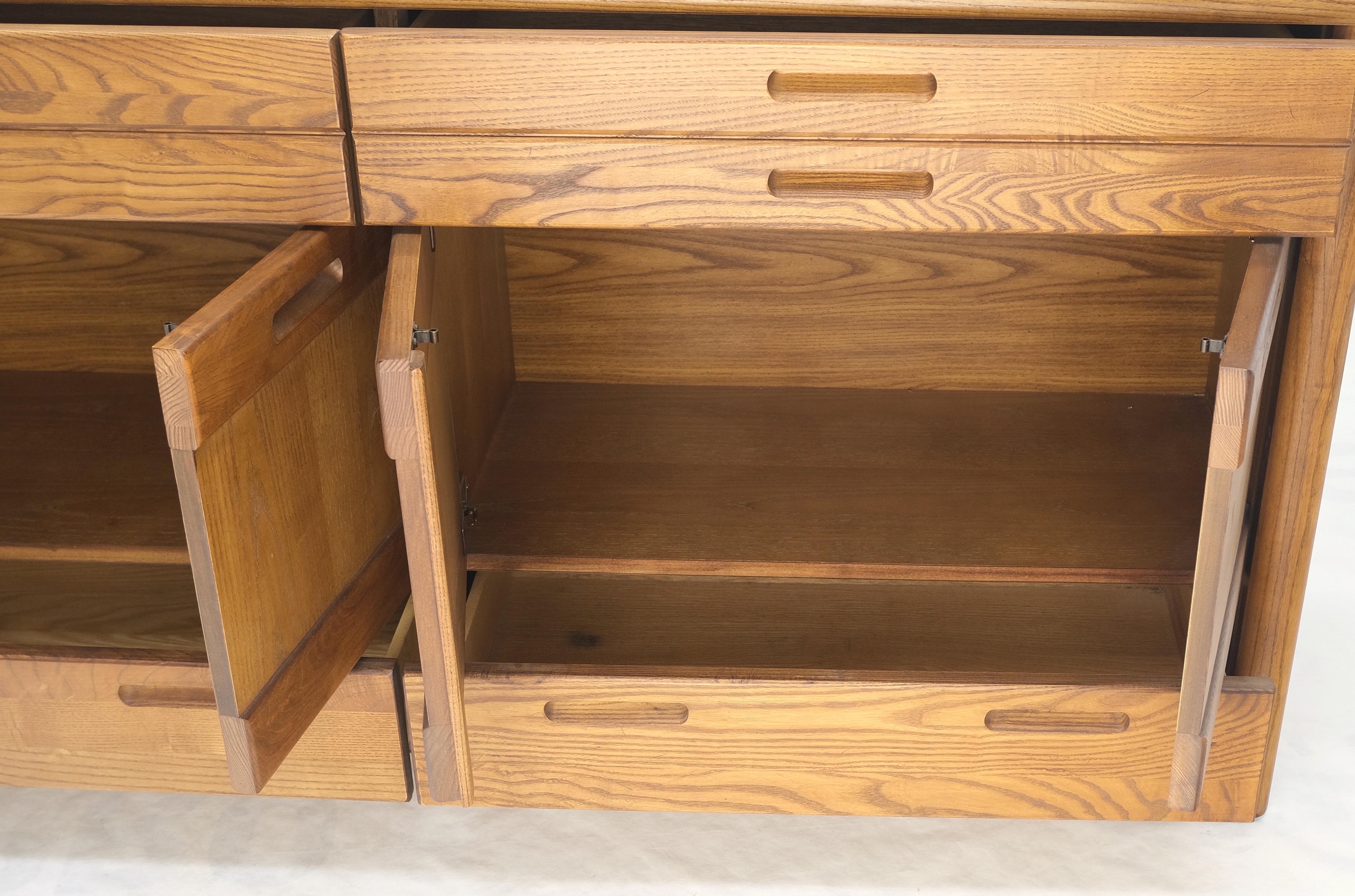 Solid Oak Mid-Century Modern Credenza Server Two Door Compartments Cabinet Mint! For Sale 8