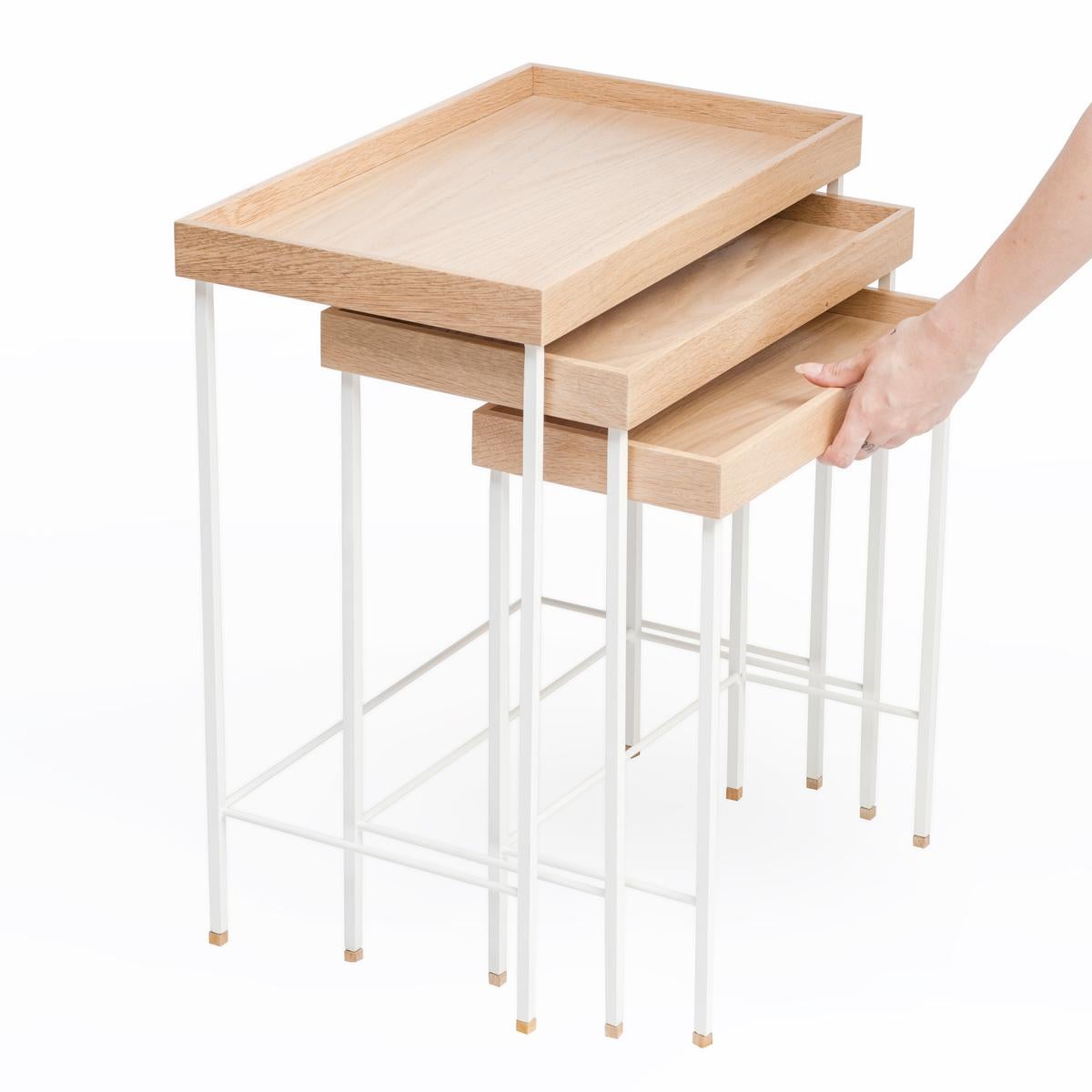 Nisttische aus massiver Eiche - Serie EDGE, mit schwarzen Beinen im Zustand „Neu“ im Angebot in Orlando, FL