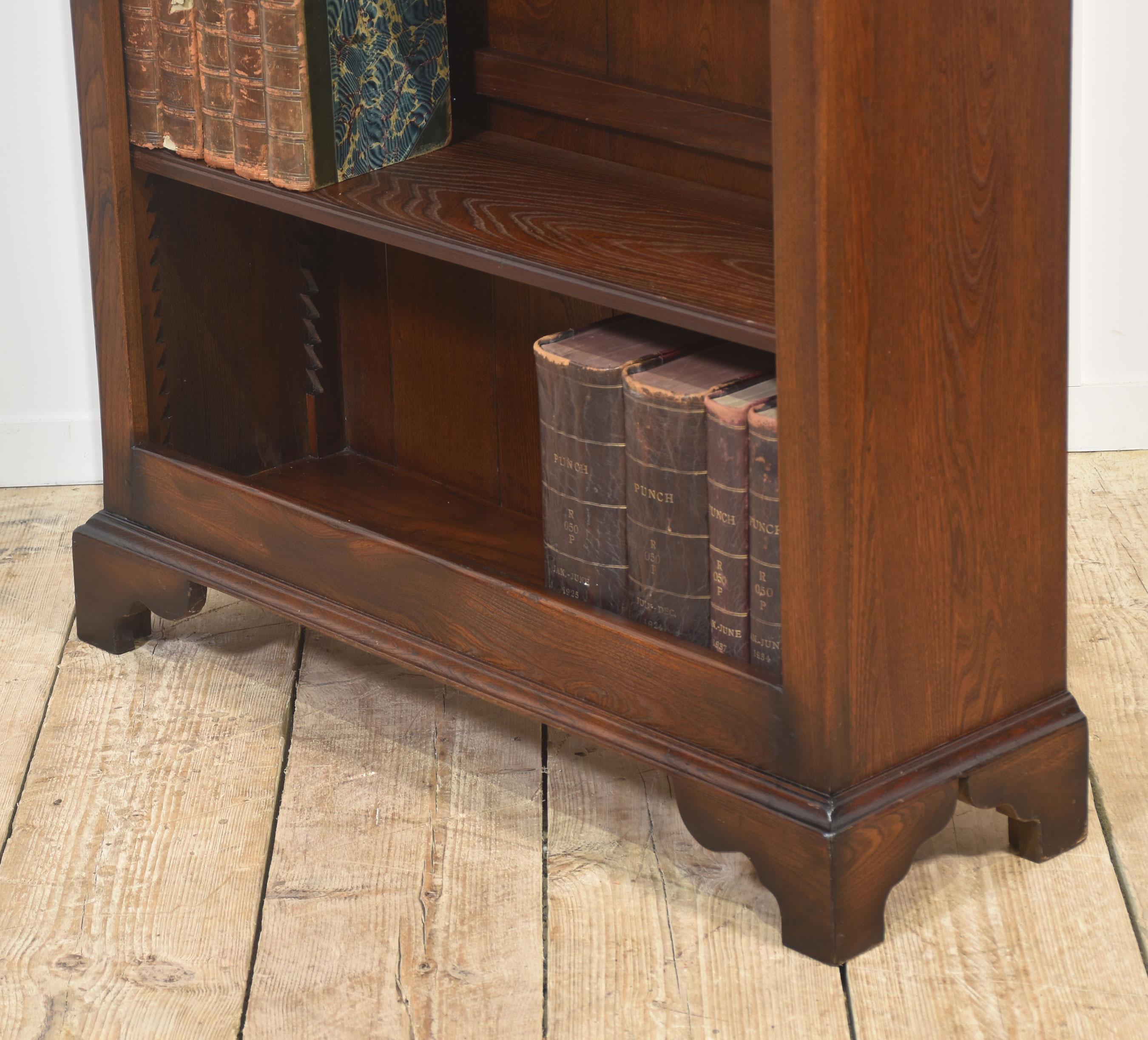 Bibliothèque ouverte en chêne massif en vente 1