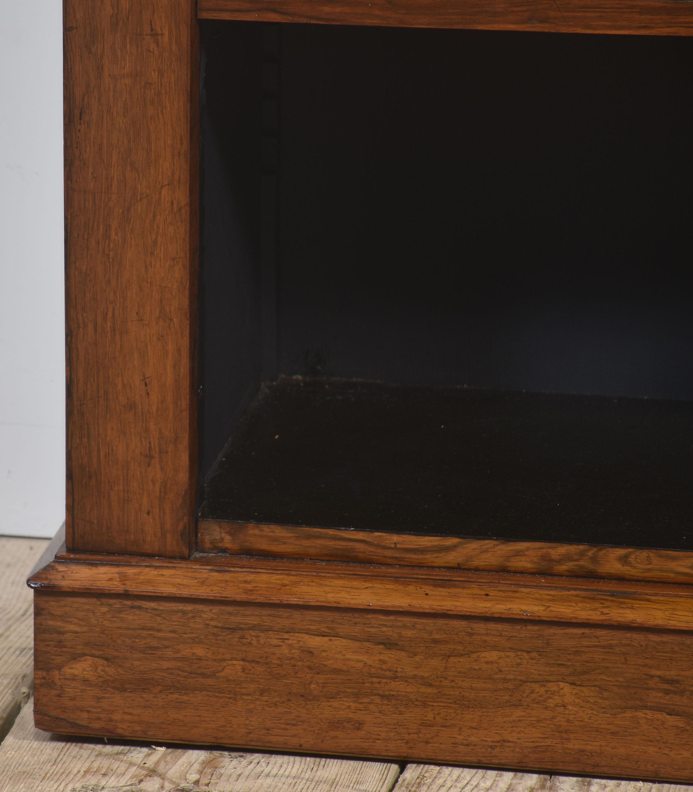 Bibliothèque ouverte en chêne massif en vente 2