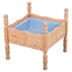 Soporte para macetas de roble macizo, atribuido a Henning Kjærnulf, Dinamarca, década de 1960