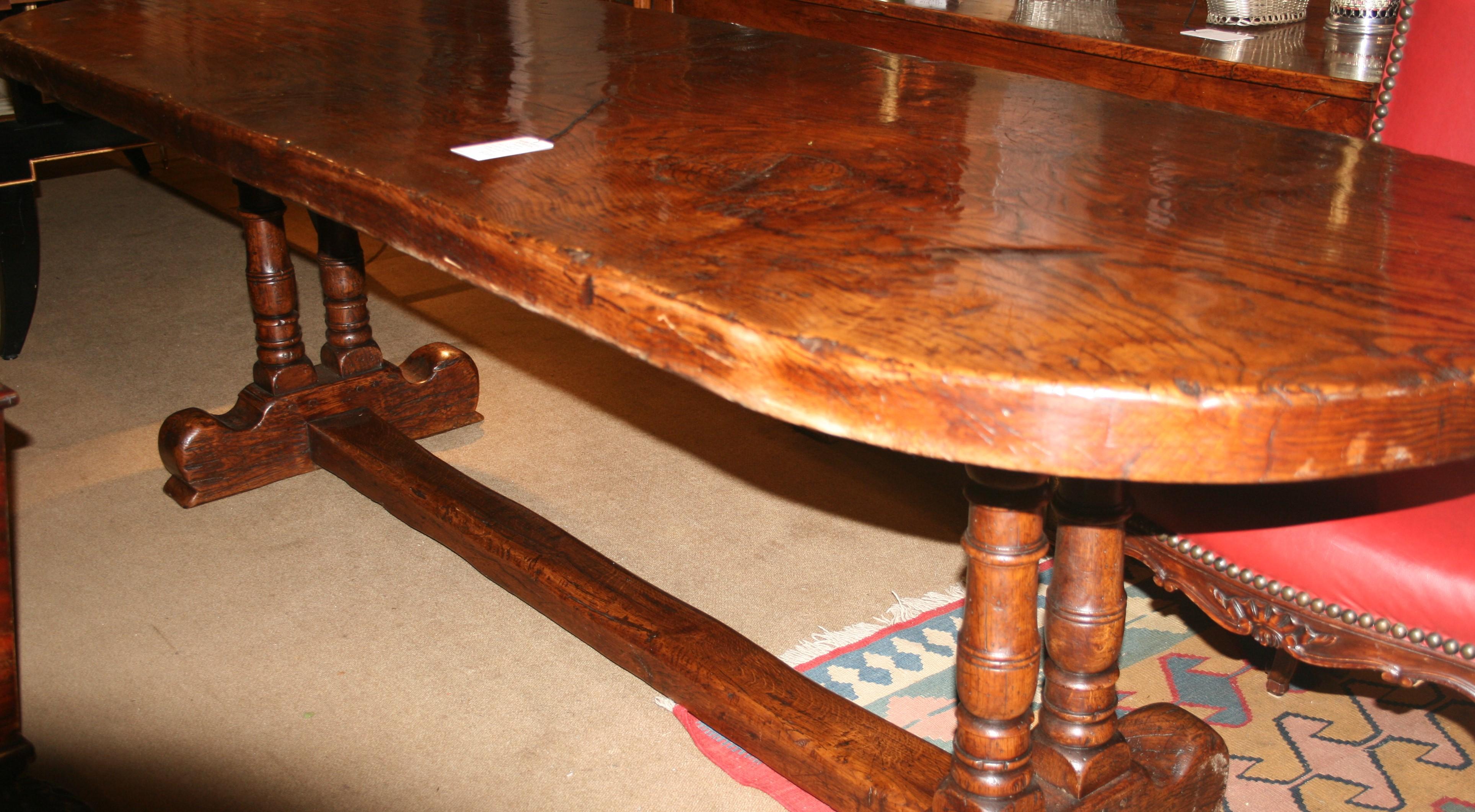 Solid Oak Refectory Table In Good Condition In Chulmleigh, Devon