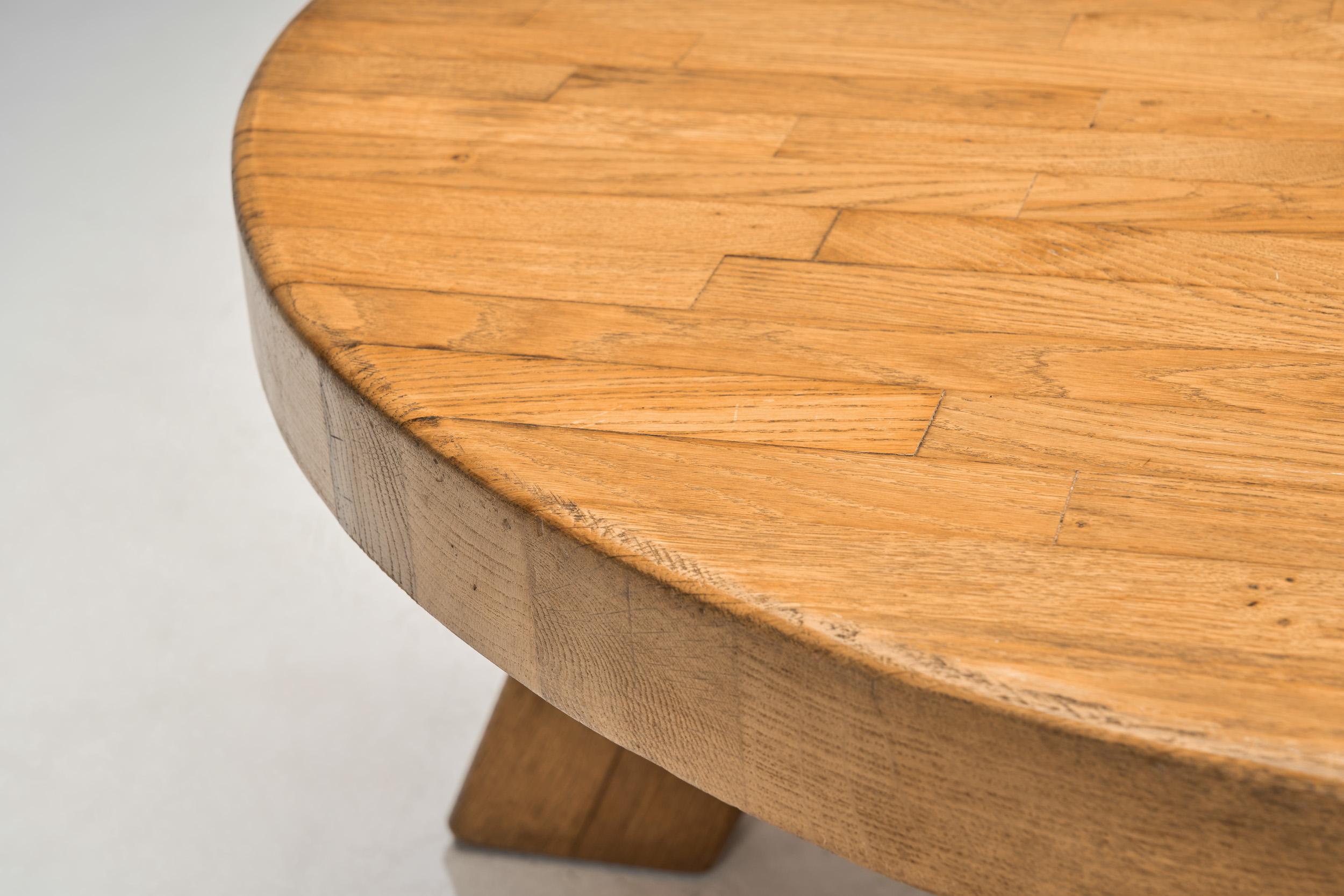 Solid Oak Round Brutalist Coffee Table, The Netherlands 1970s 2