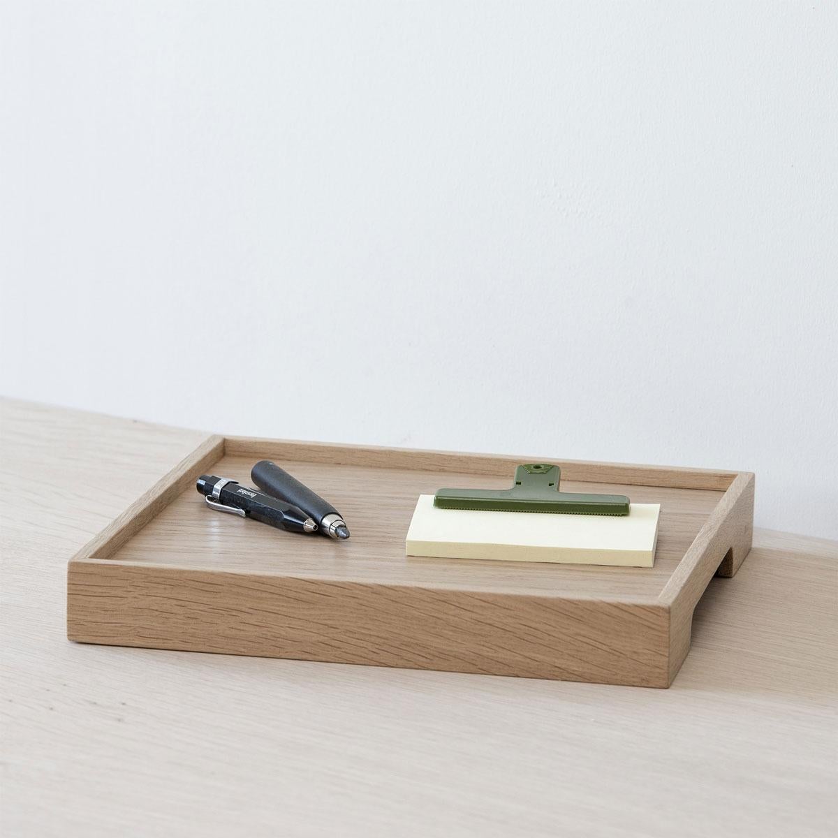 Serviertablett aus Eiche massiv - EDGE (Handgefertigt) im Angebot