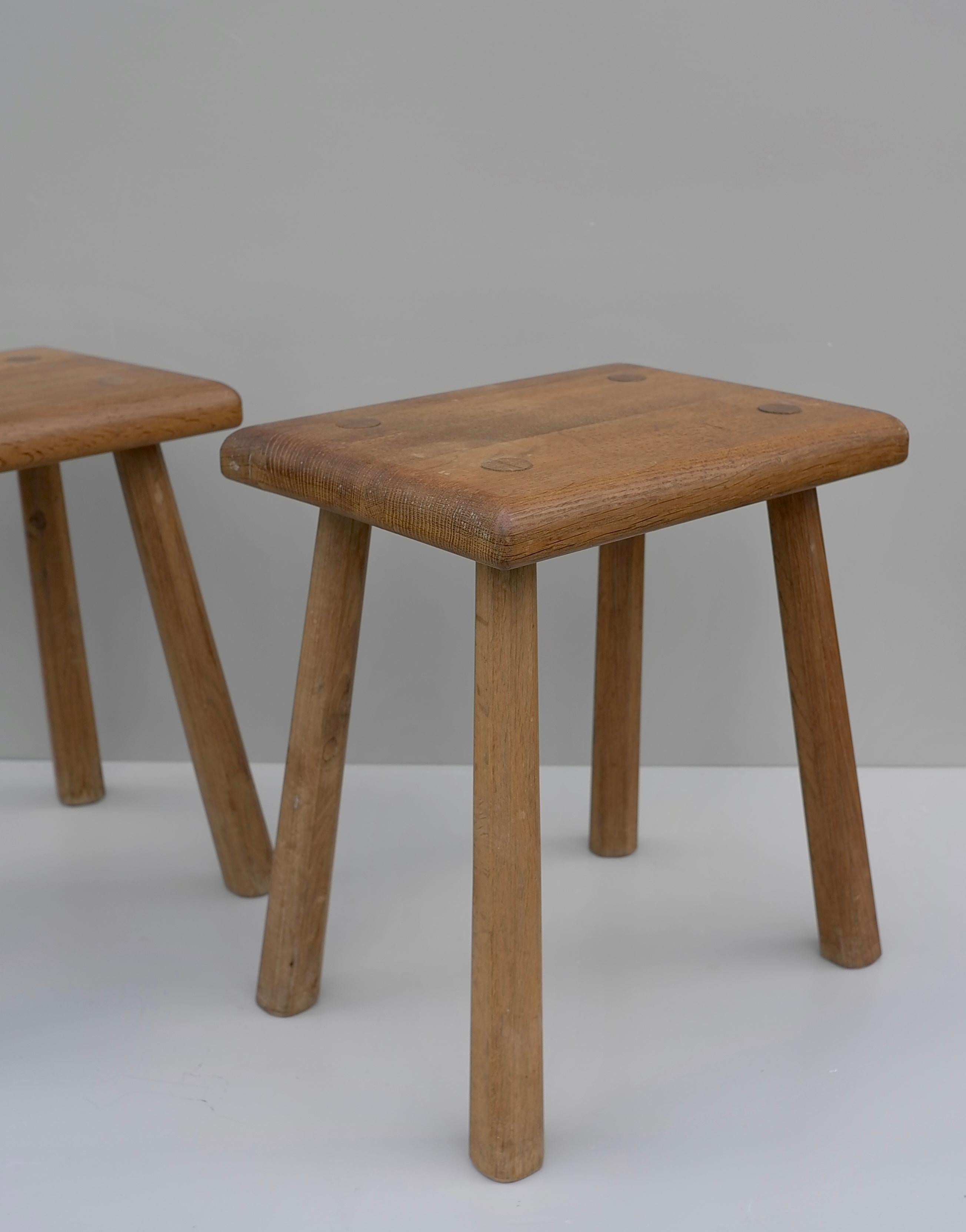 Solid Oak side tables, France 1960's In Good Condition For Sale In Den Haag, NL