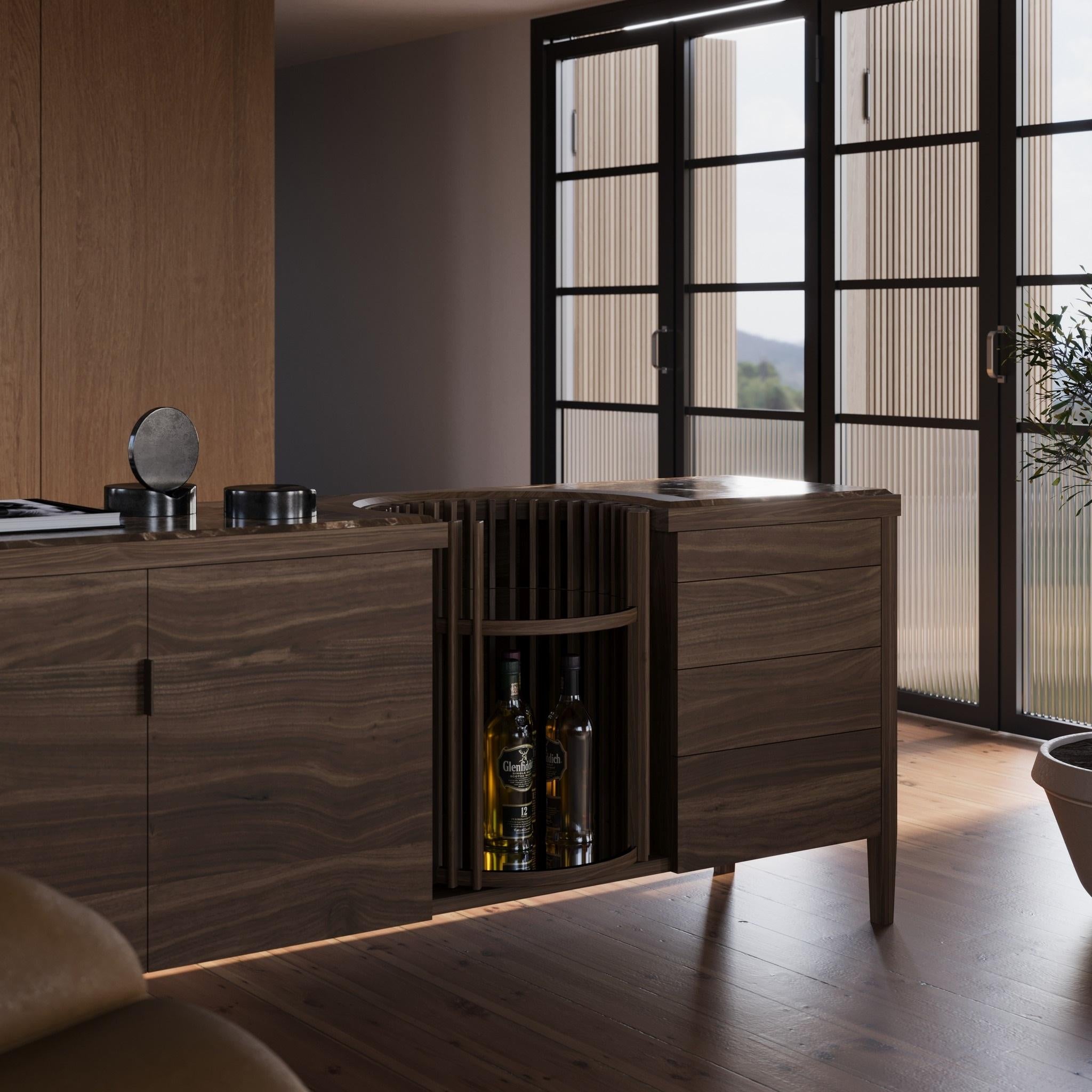 Enfilade en chêne massif avec plateau en marbre et une barre tournante au milieu en vente 4