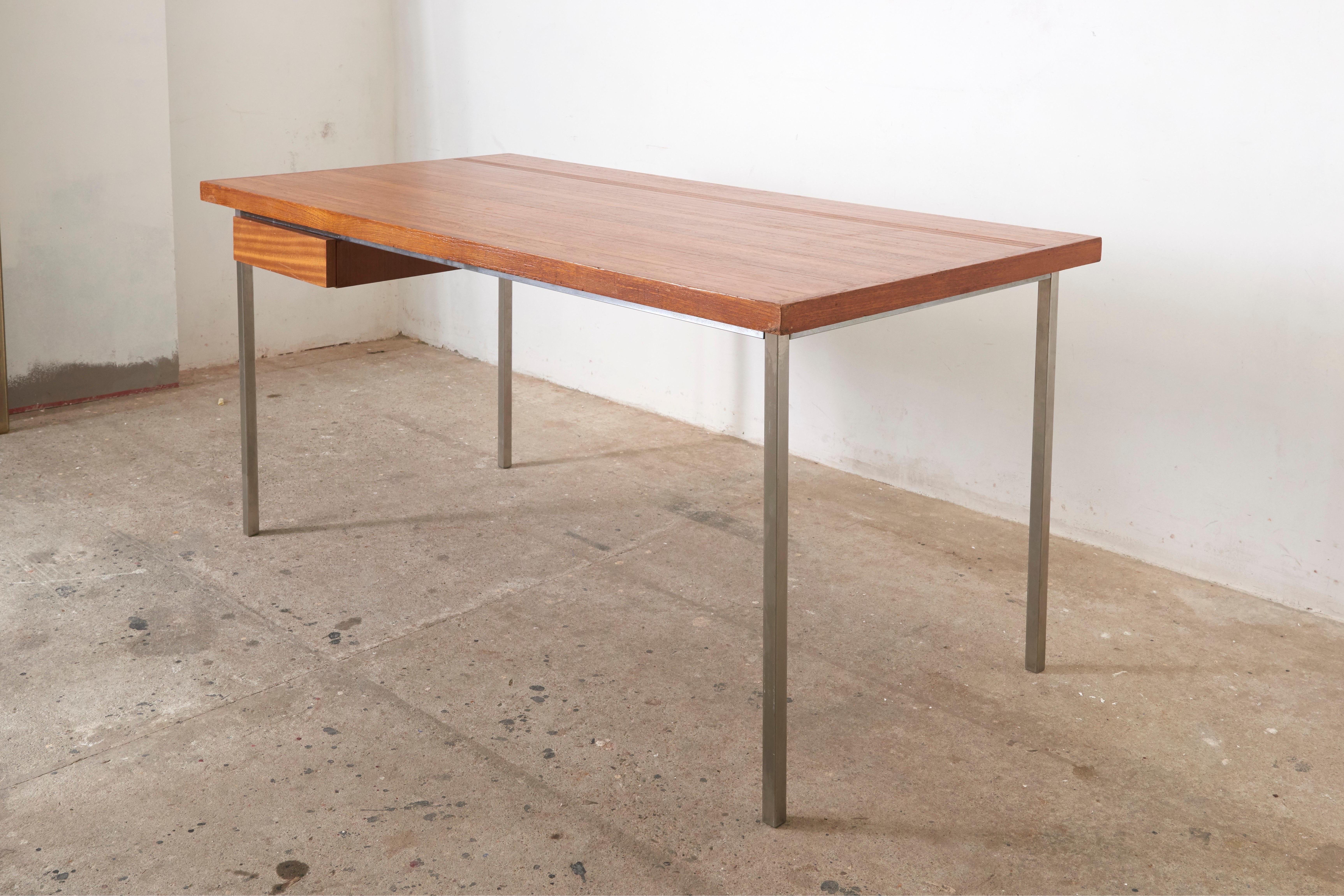 Solid large desk by Philippe Meerman,Belgium Architect designed for the Coene. 

The desk top features a wonderful pattern of barrel features a solid oak wooden top, made of tangentially-sawn oak slats with a steel chromed base construction this