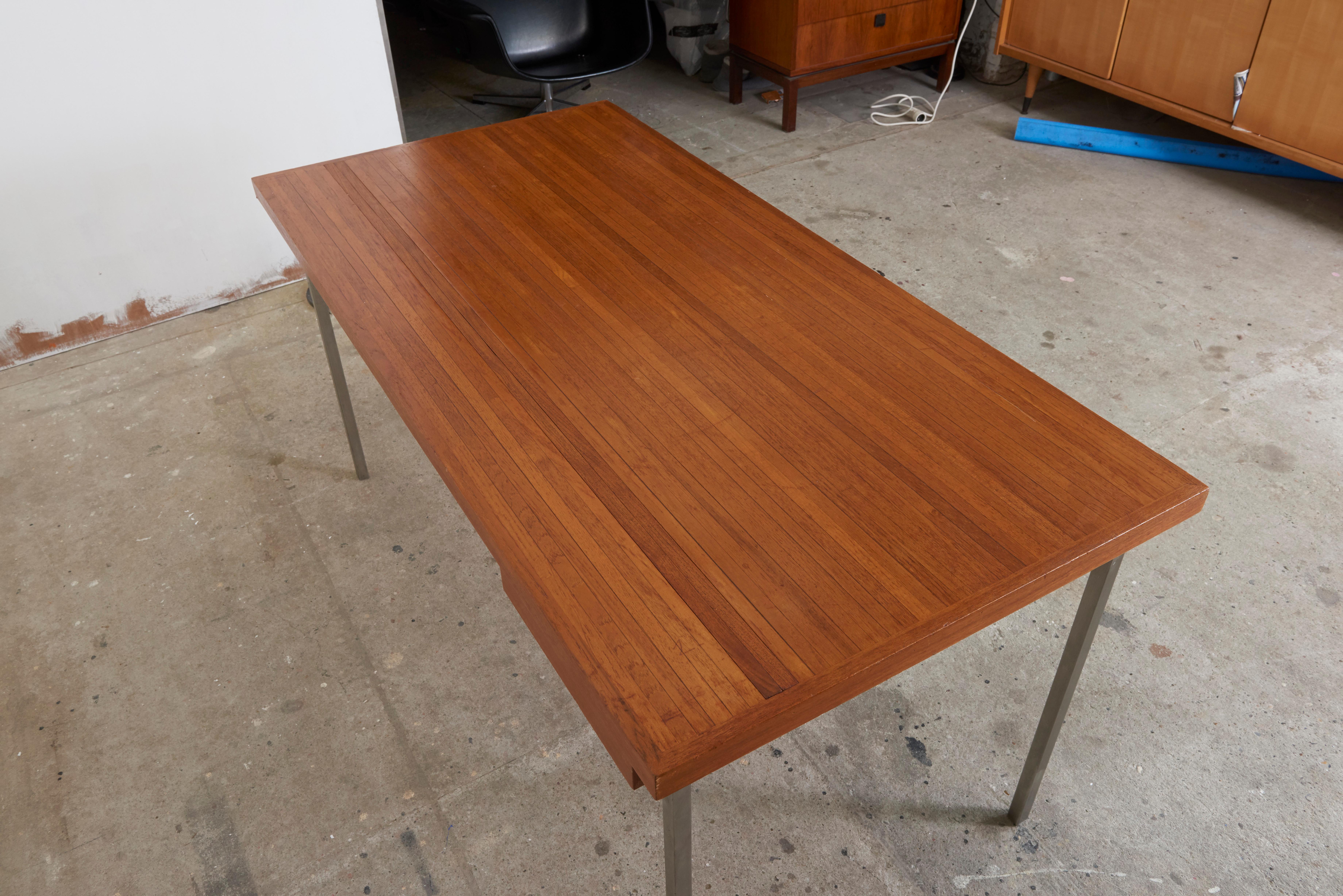 Mid-Century Modern Solid Oak Slats Top Desk Designed by the Coene, Belgium, 1958 For Sale