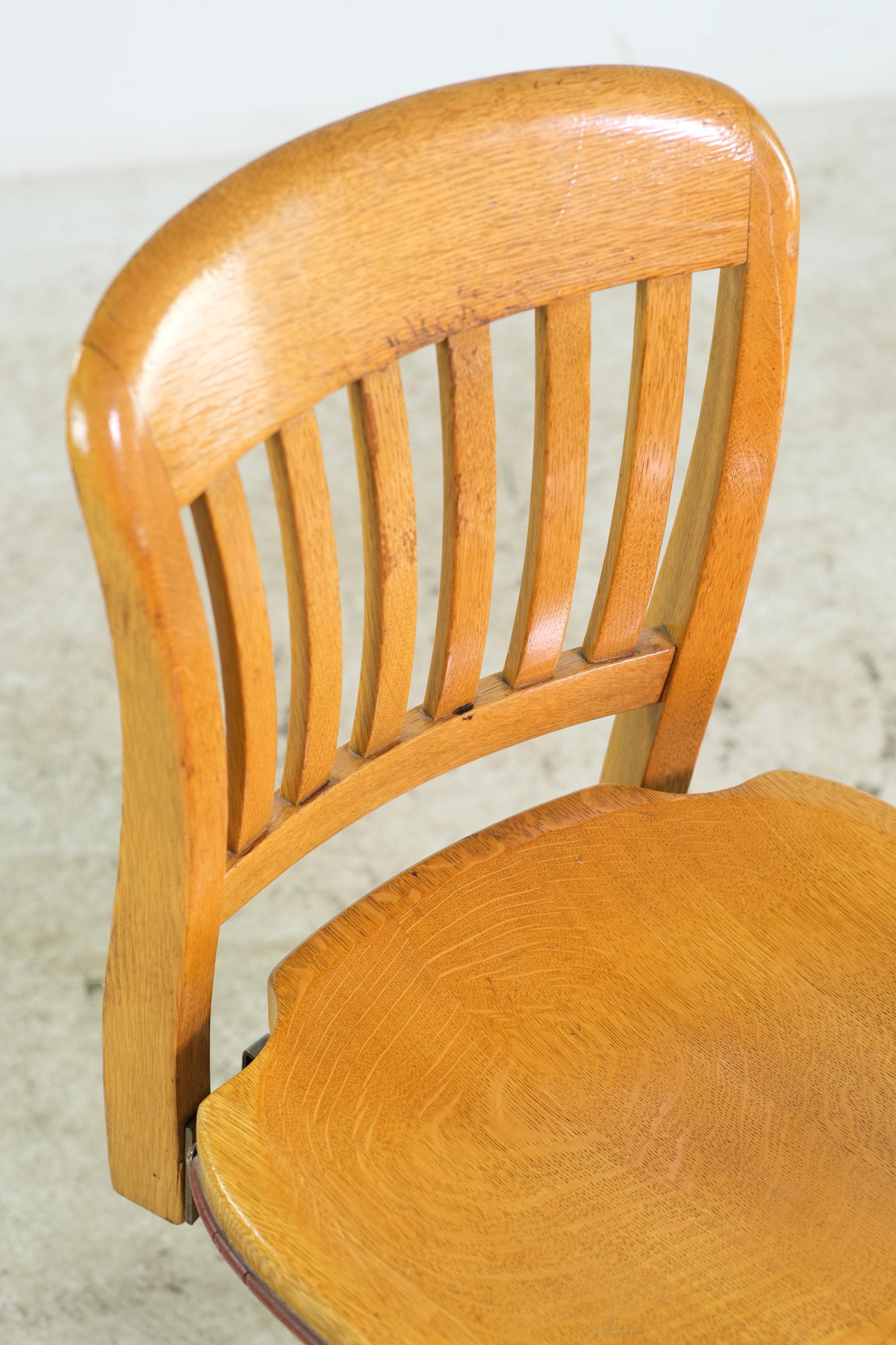 Solid Oak Swivel Bankers Chair w/ Wheels and Adjustable Steel Frame In Good Condition In New York, NY
