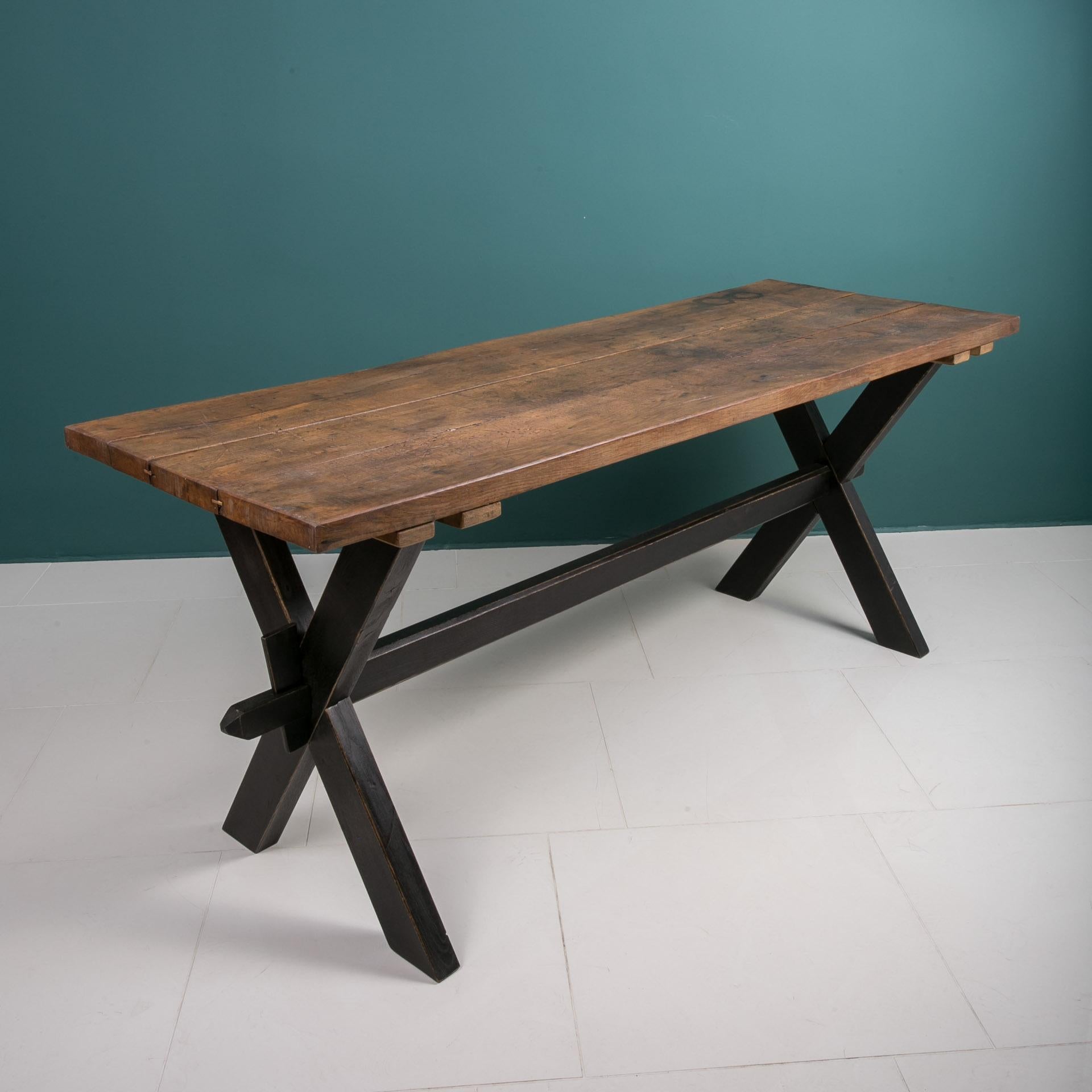 Tisch aus massivem Eichenholz, frühes 20. Jahrhundert, rustikaler Stil, Prep oder Esstisch (Geölt) im Angebot