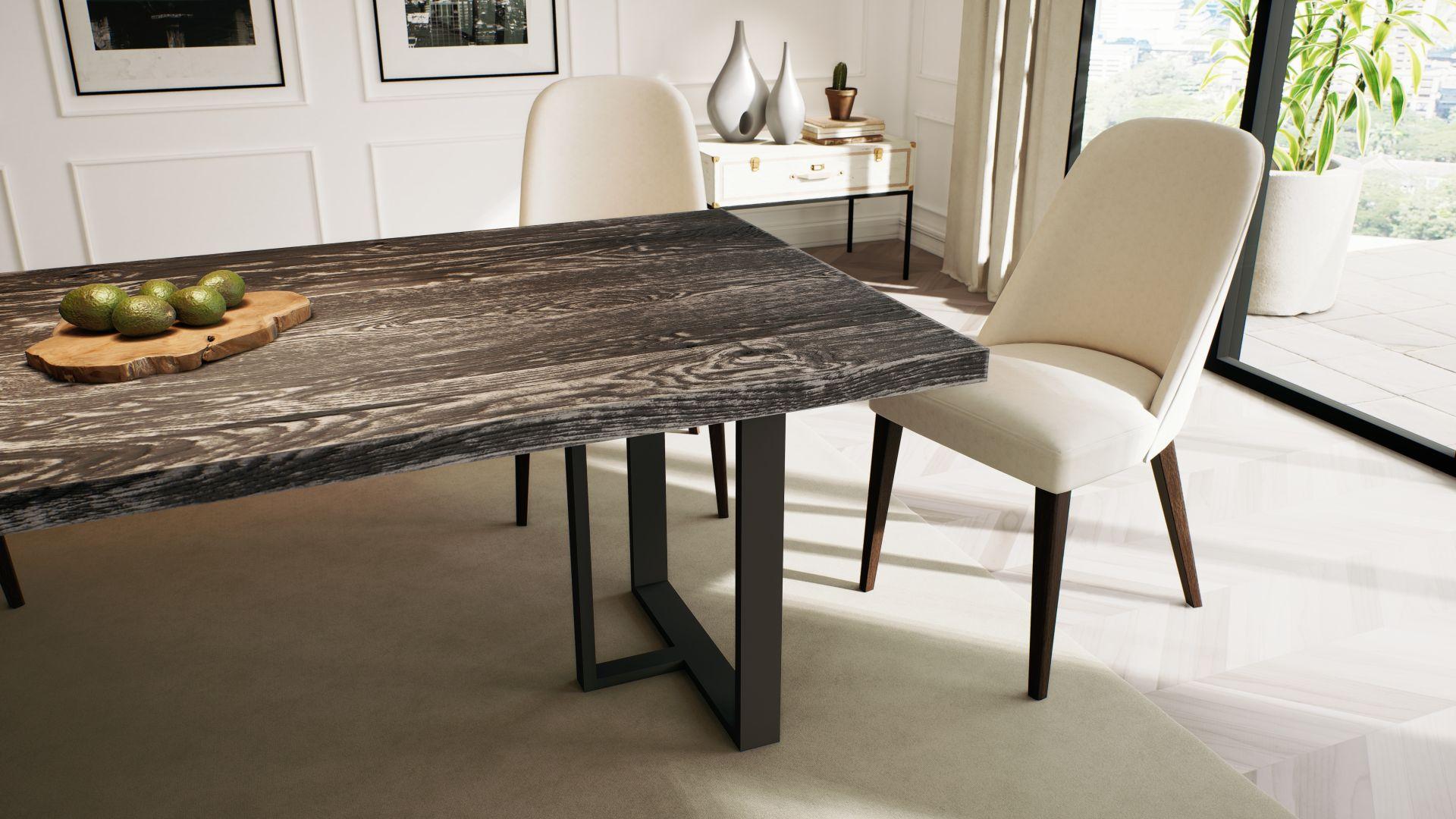 Thaïlandais Table en chêne massif sablé et vieilli avec pieds en métal en vente