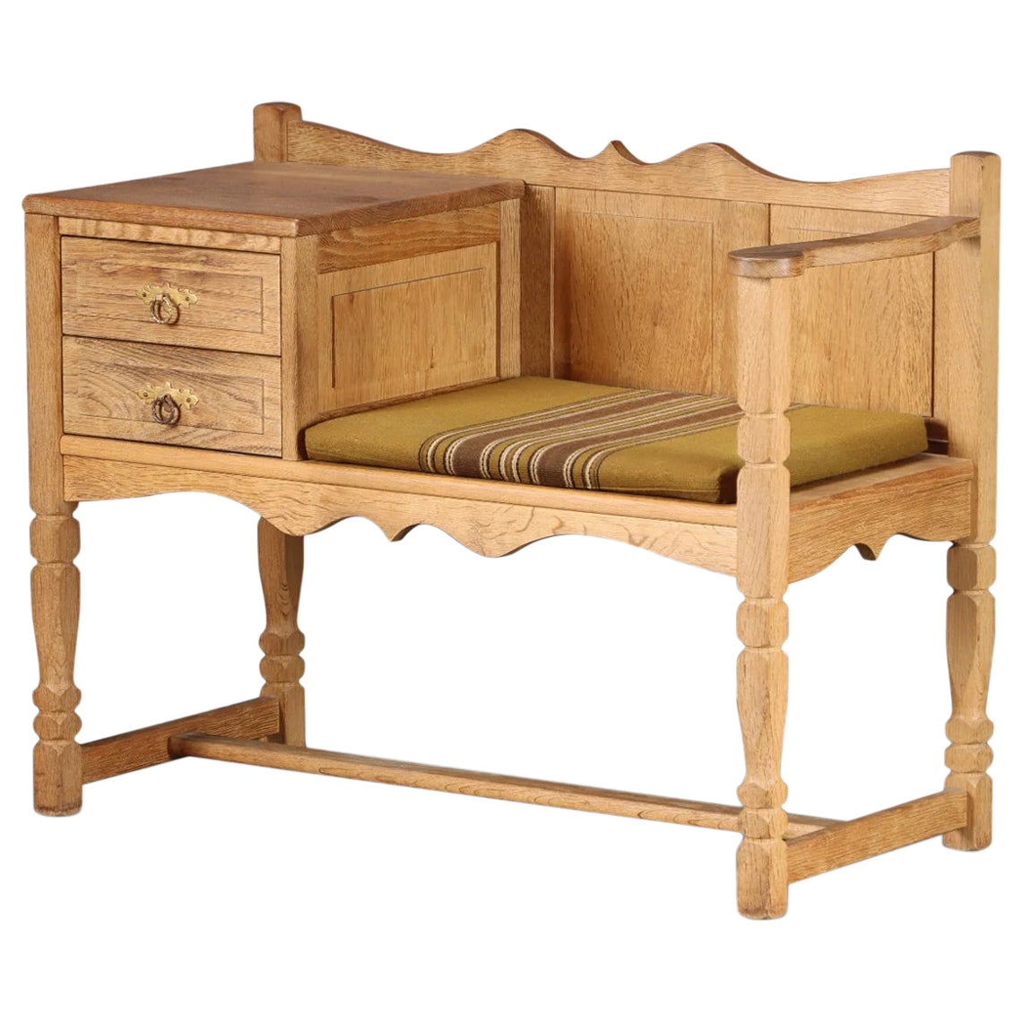 Banc téléphonique / d'entrée en chêne massif par henry kjaernulf en vente