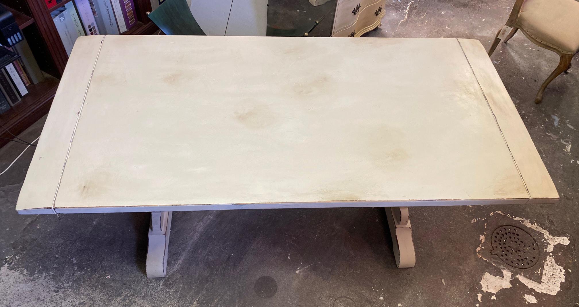 Solid Oak Vintage Table in Antique White For Sale 2