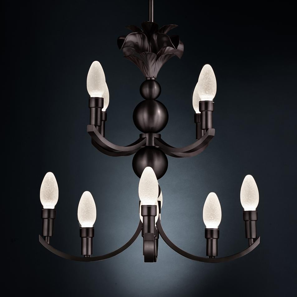 Hollywood Regency Lampadario a sospensione per esterni Maluhia in ottone massiccio oliato di Elisterno in vendita