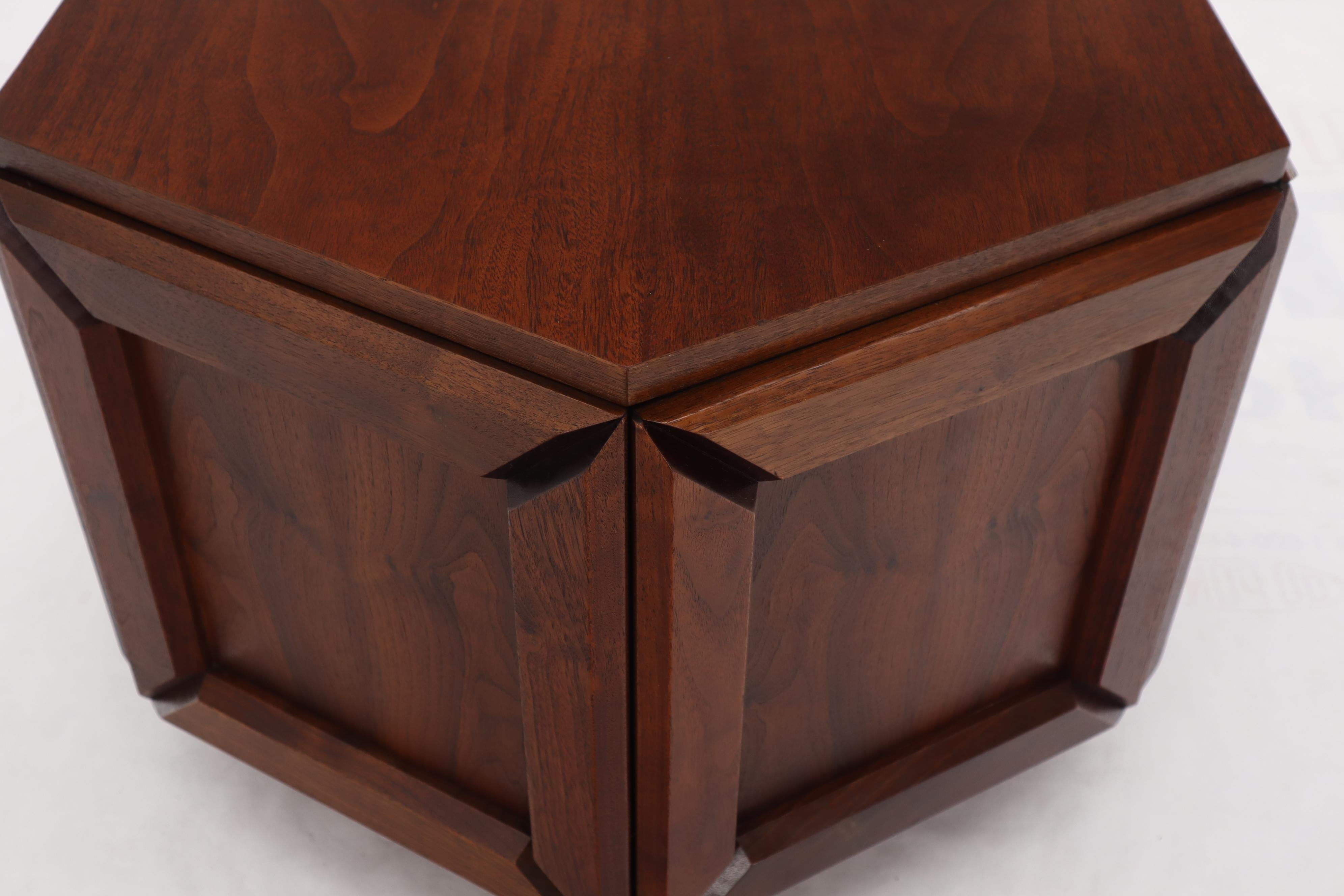 American Solid Oiled Walnut Heavy Face Sides Hexagon Shape Side Center Occasional Table For Sale