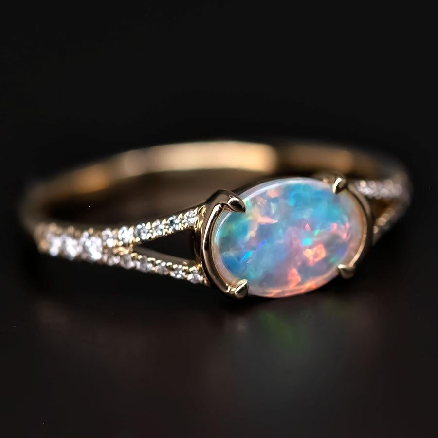 Bague de fiançailles à tige fendue avec sertissage pavé en or jaune 18 carats Neuf - En vente à Suwanee, GA