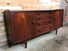 Credenza organica solida in teak retrò degli anni '60 con ante ad arco Moderno danese di metà secolo