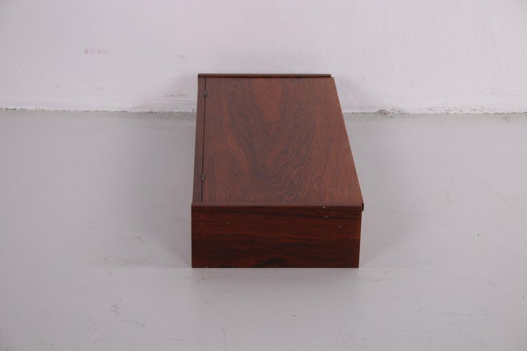 Solid Darkwood Table Box Cigar Box with Compartments Nicely Finished 6 In Good Condition For Sale In Oostrum-Venray, NL