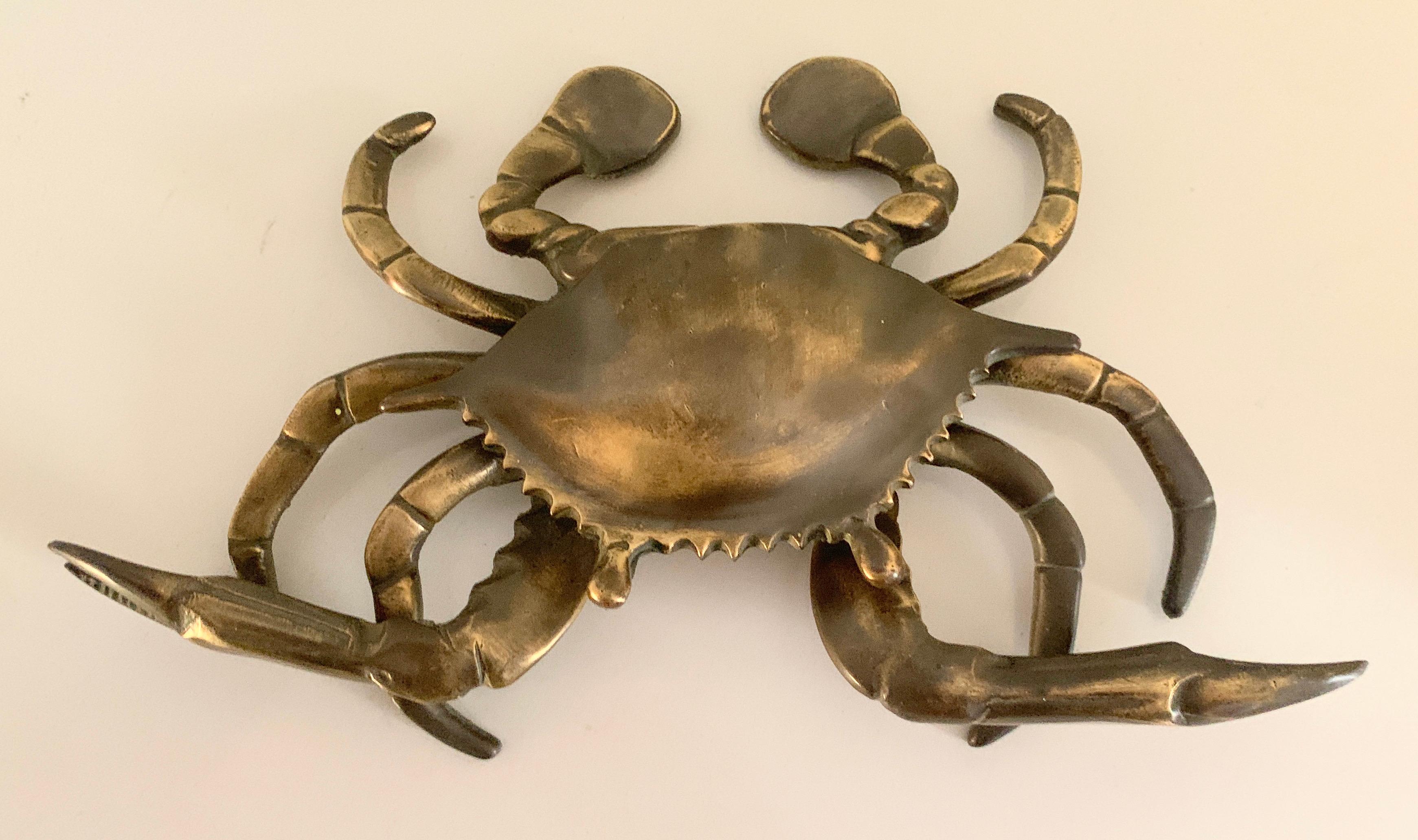 20th Century Solid Patinated English Bronze Crab Cancer Lidded Ashtray 420 For Sale