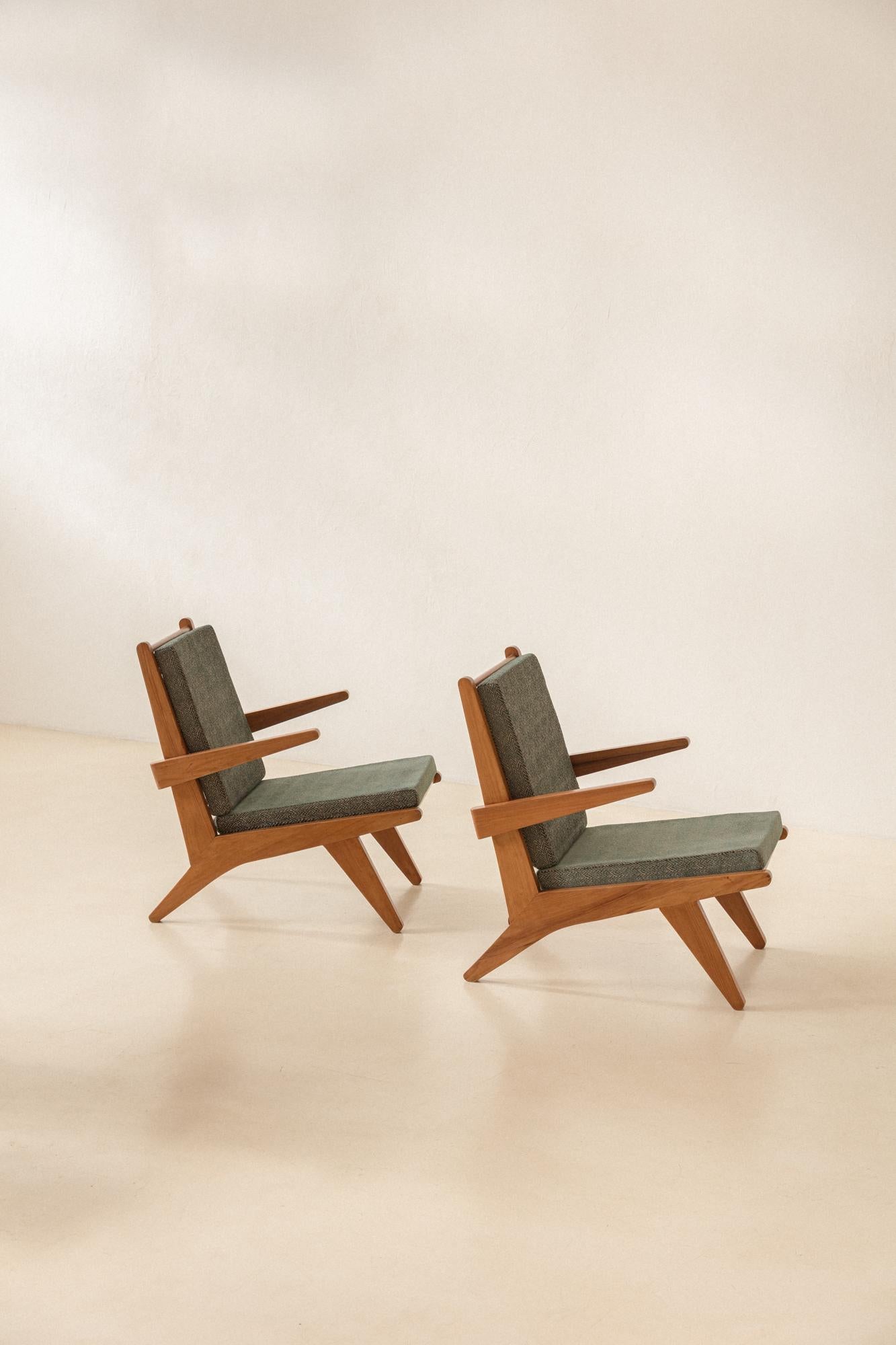 Mid-Century Modern Solid Pau Marfim Armchair, 1950s, Brazilian Mid-century Modern For Sale