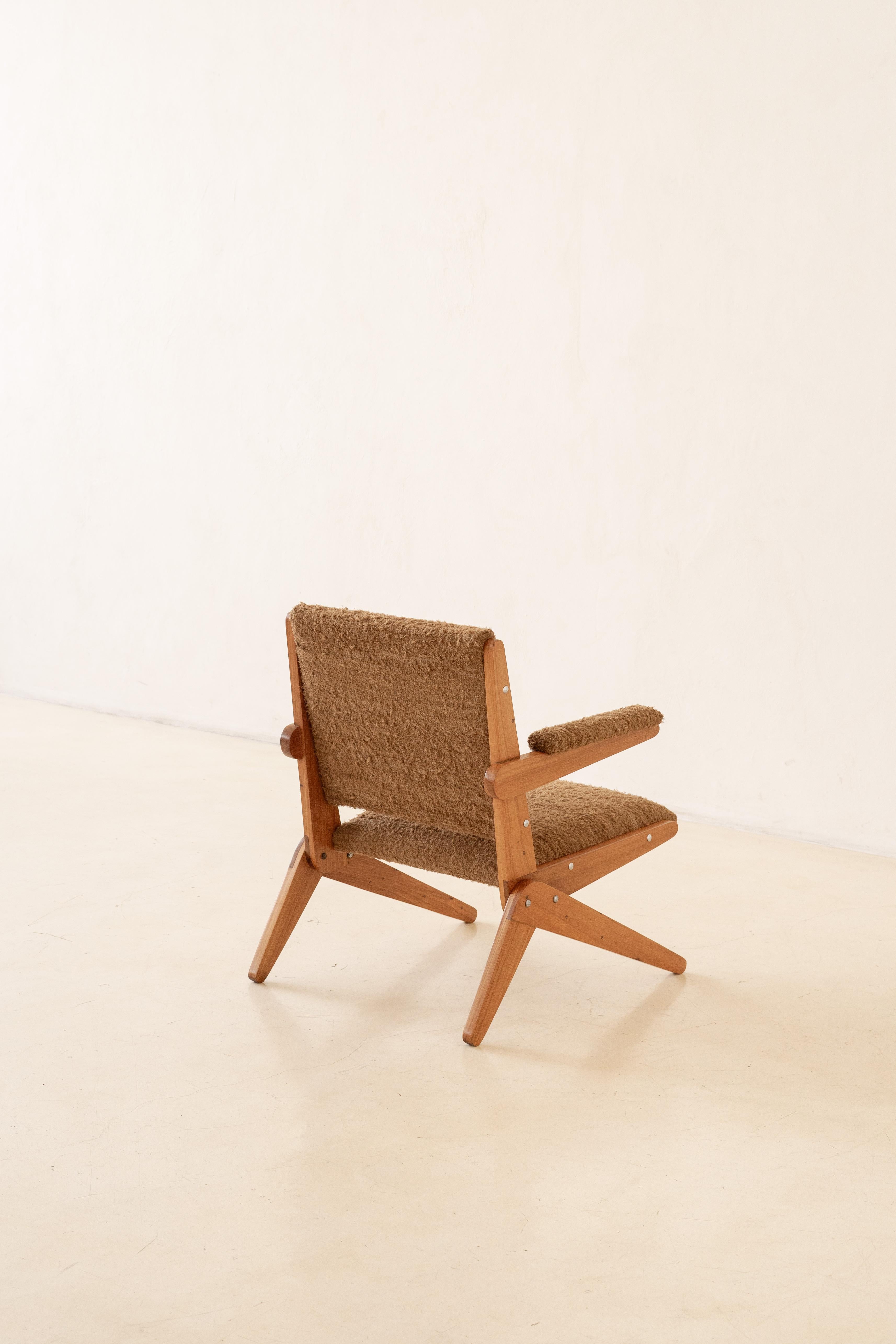 Solid Pau Marfim Armchair, 1950s, Brazilian Mid-century Modern In Good Condition For Sale In New York, NY