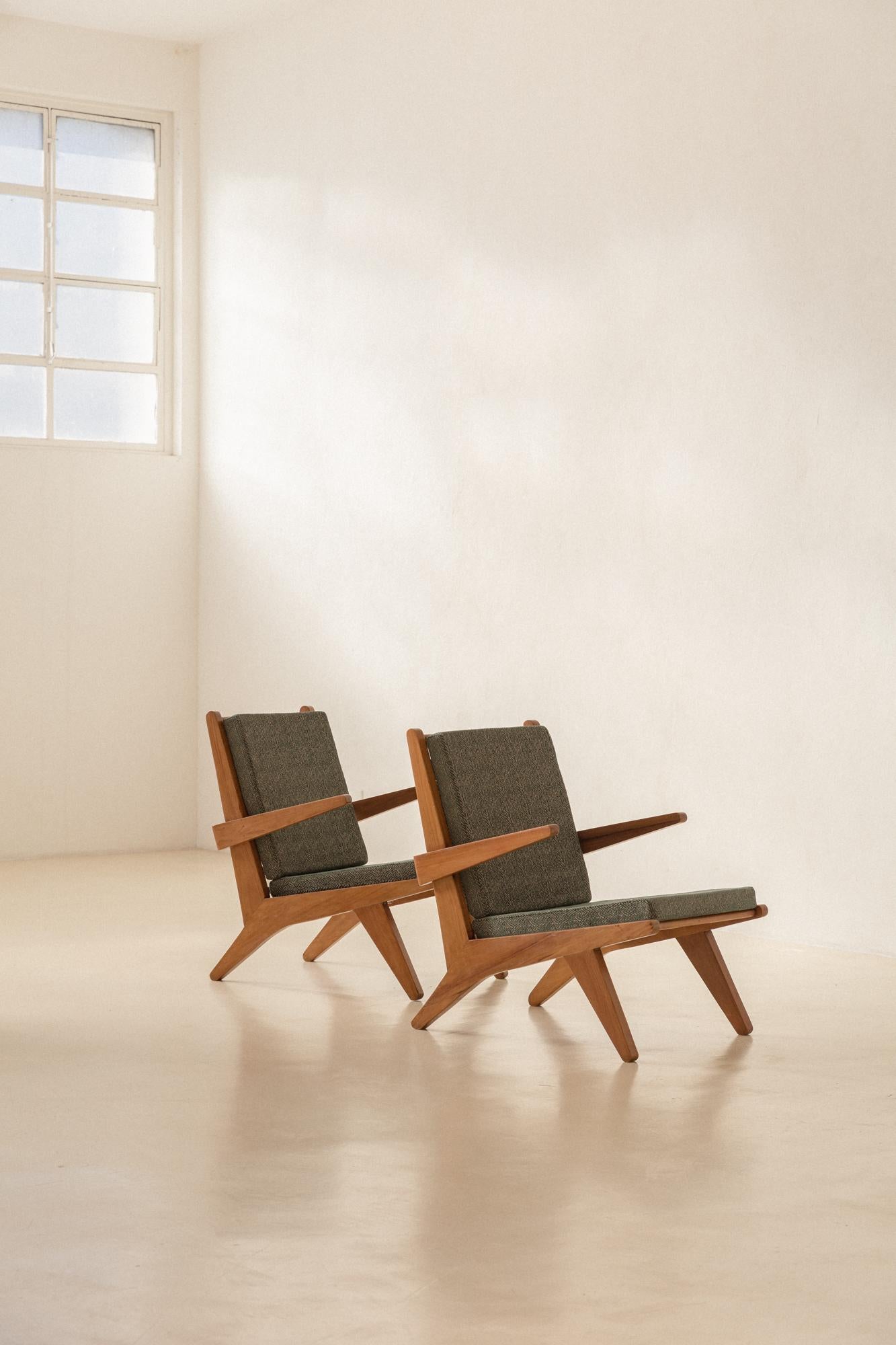 Solid Pau Marfim Armchair, 1950s, Brazilian Mid-century Modern In Good Condition For Sale In New York, NY