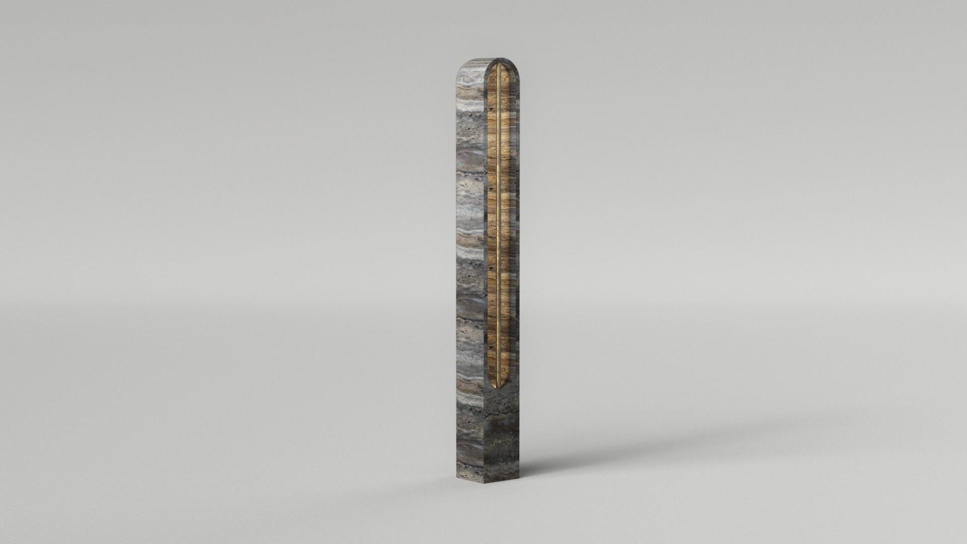 Lámpara de pie Emersion 2 de Pietra Di Medicis maciza y latón by Arthur Vallin Hecho a mano en venta