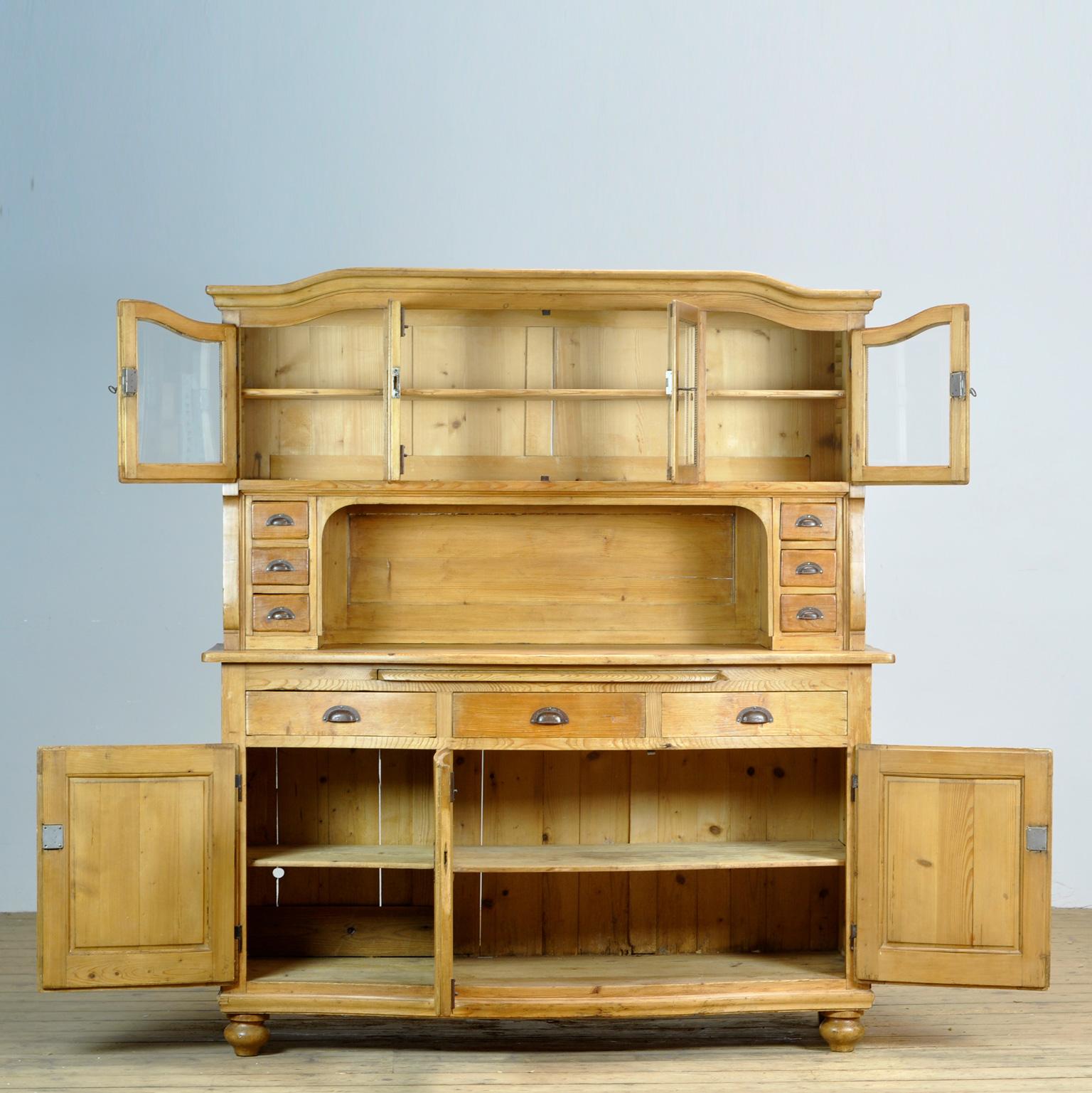 Solid Pine Bread Cabinet, 1920s In Good Condition In Amsterdam, Noord Holland