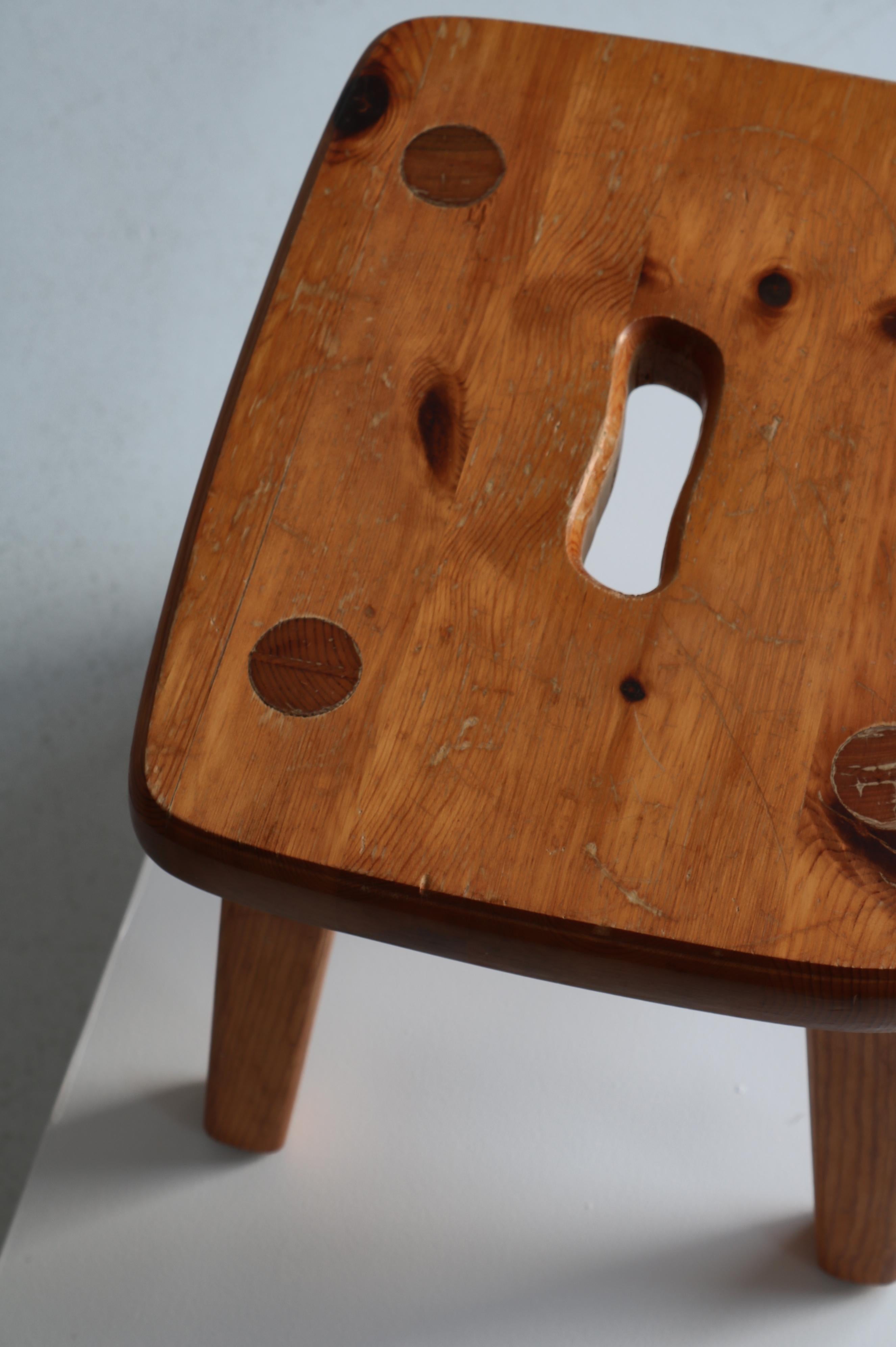 Mid-20th Century Solid Pine Cabin Stool Handmade at Vemdalia, Sweden, 1960s For Sale