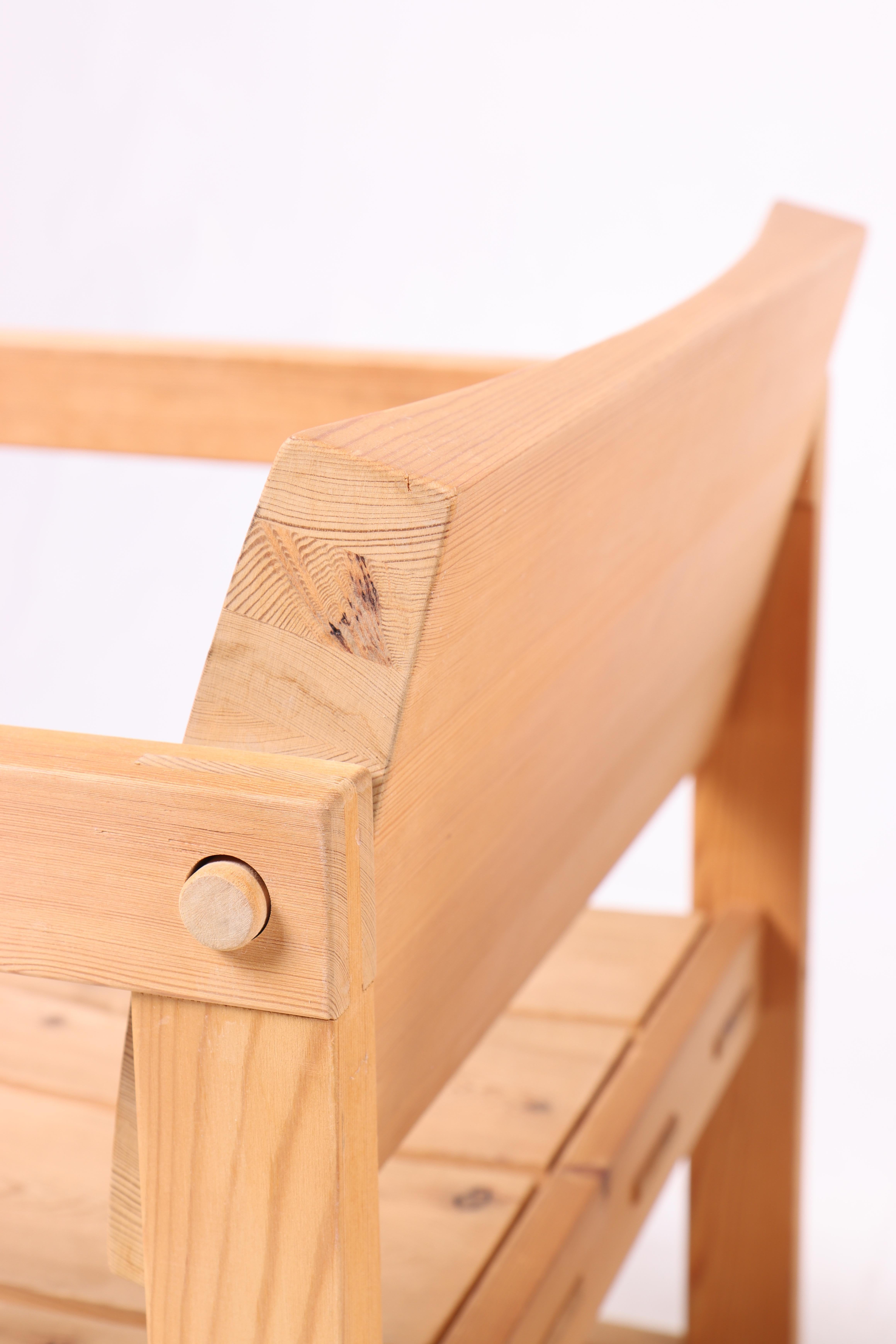 Norvegese Sedie in pino massiccio di Edvin Helseth - Design scandinavo dal fascino rustico, Norw in vendita