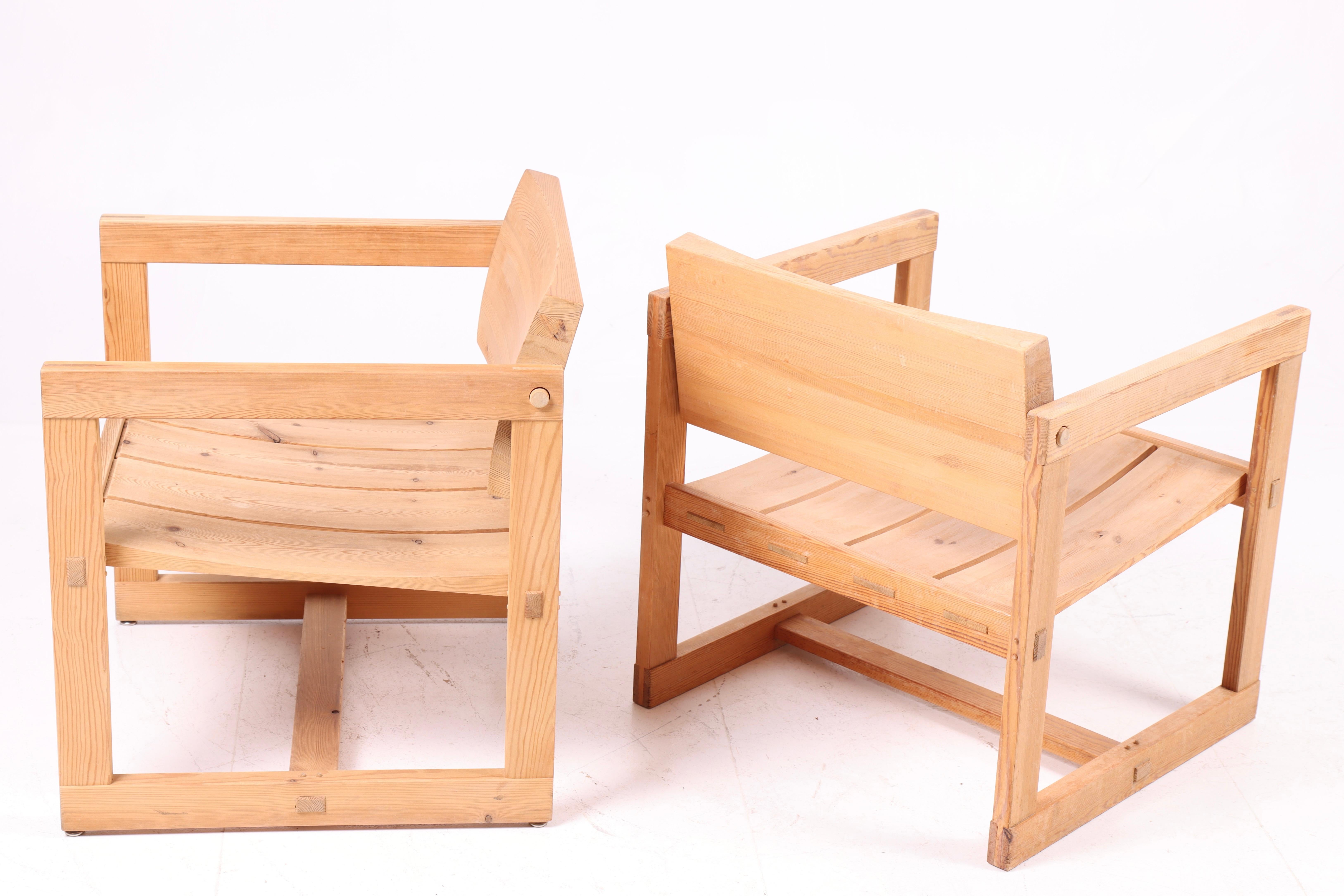 Sedie in pino massiccio di Edvin Helseth - Design scandinavo dal fascino rustico, Norw In condizioni buone in vendita a Lejre, DK