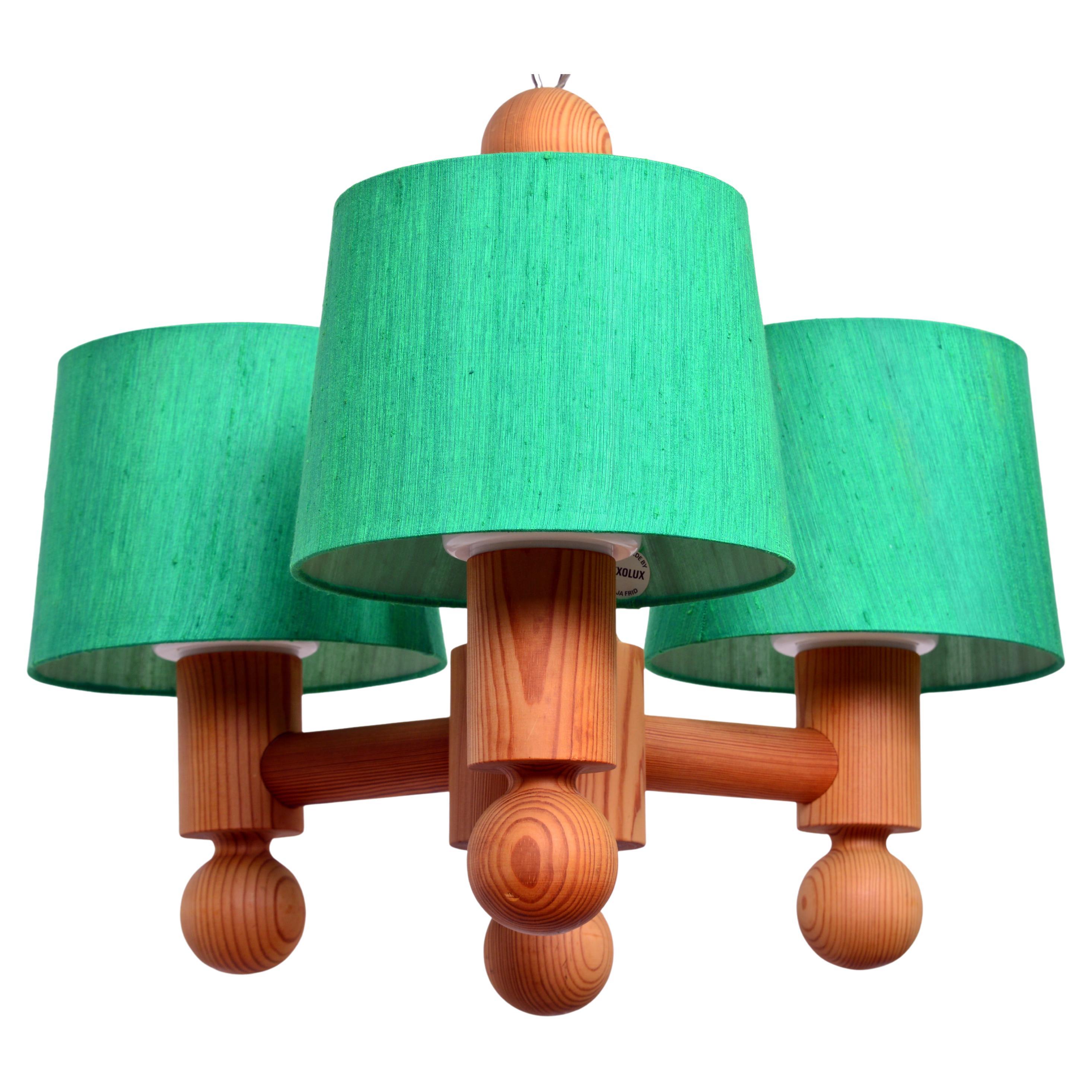 Lampadario in pino massiccio di Luxus Sweden con tre bracci, anni 
60 in vendita