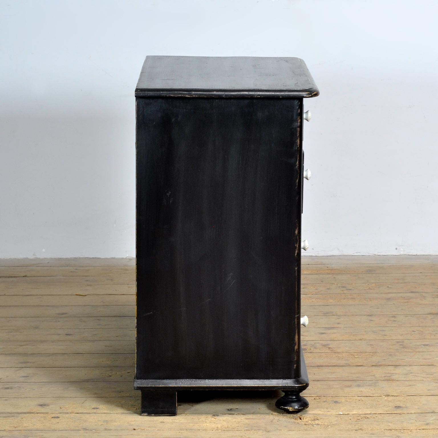 Cassettiera in pino massiccio, anni '10 del XIX secolo in vendita 4