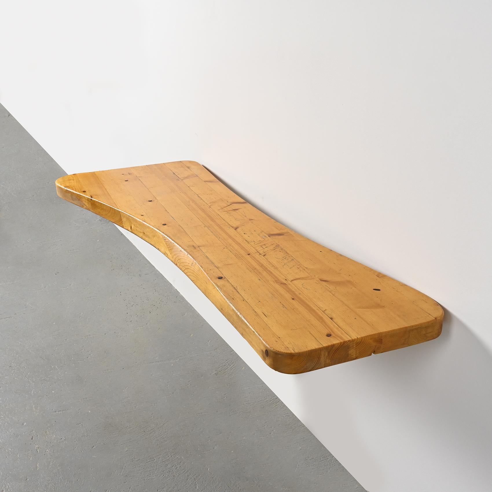 Mid-Century Modern Solid pine console, Charlotte Perriand, Les Arcs 1800, circa 1970 en vente