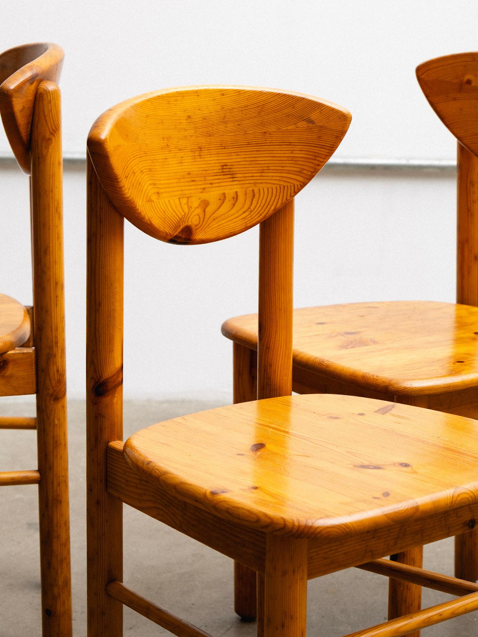 Paire de chaises de salle à manger en pin massif attribuées à Rainer Daumiller Bon état - En vente à Brooklyn, NY