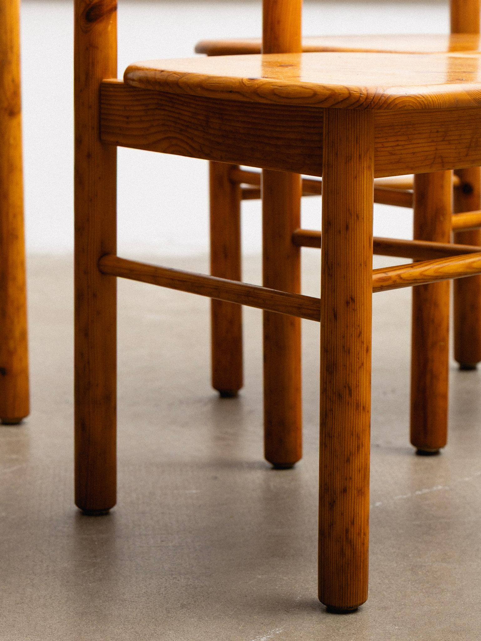 Paire de chaises de salle à manger en pin massif attribuées à Rainer Daumiller en vente 2