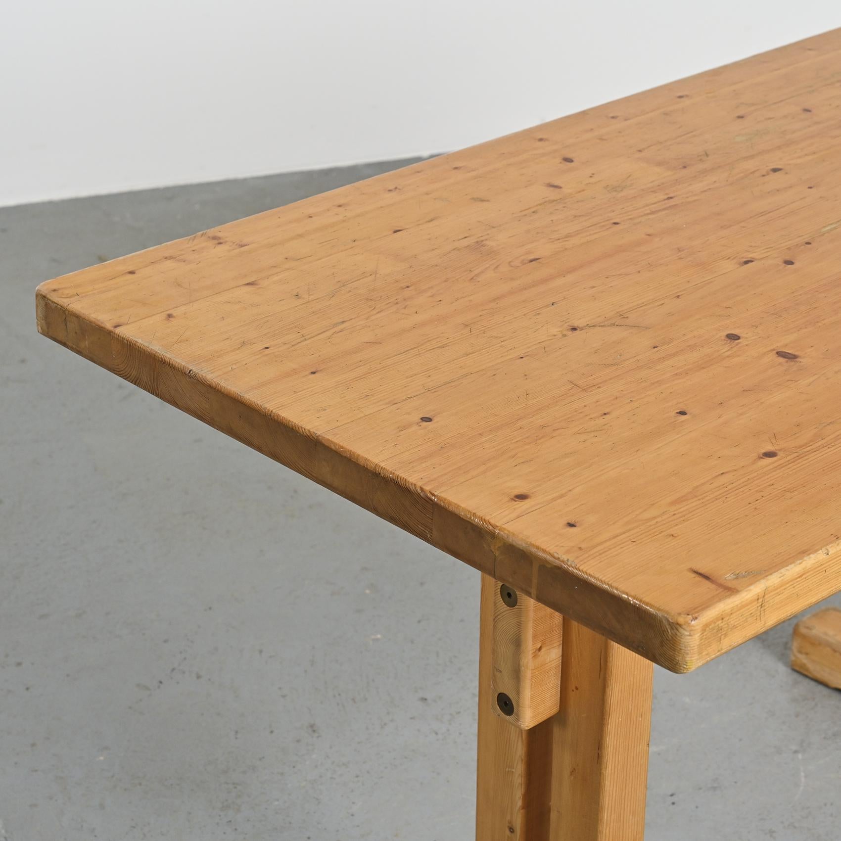 Solid Pine Dining Table, Les Arcs, France 1975 im Angebot 4