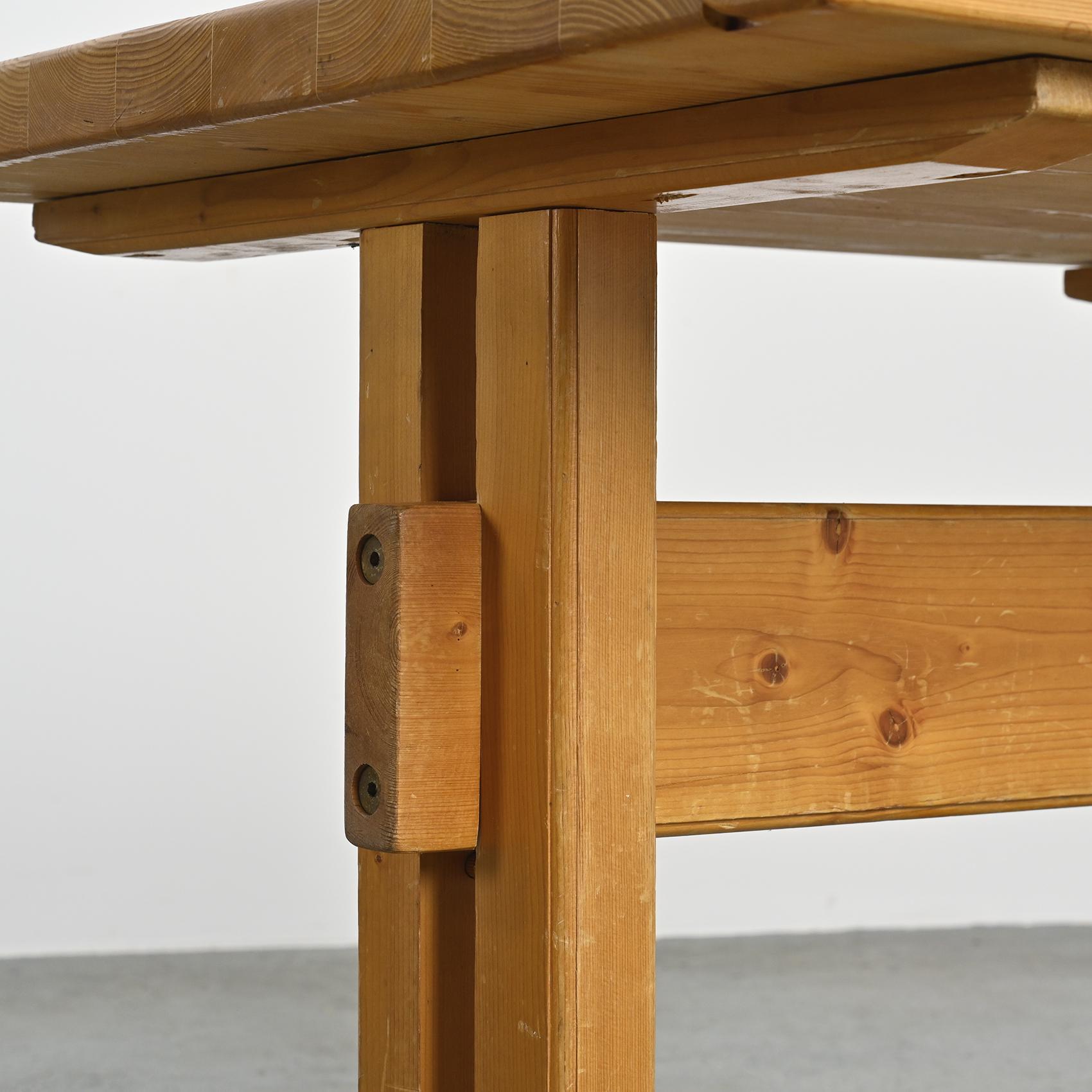 Solid Pine Dining Table, Les Arcs, France 1975 im Angebot 1
