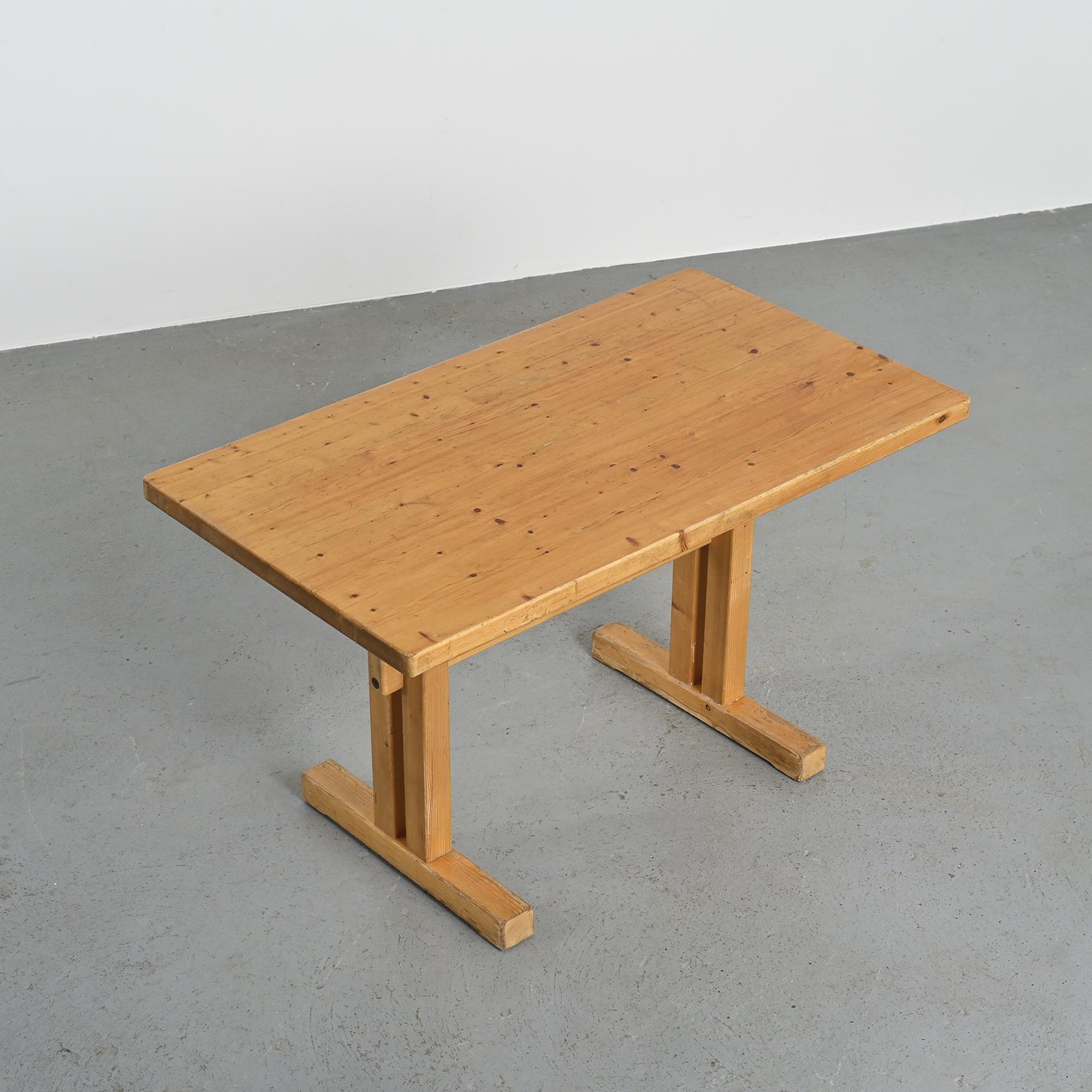 Solid Pine Dining Table, Les Arcs, France 1975 im Angebot 2