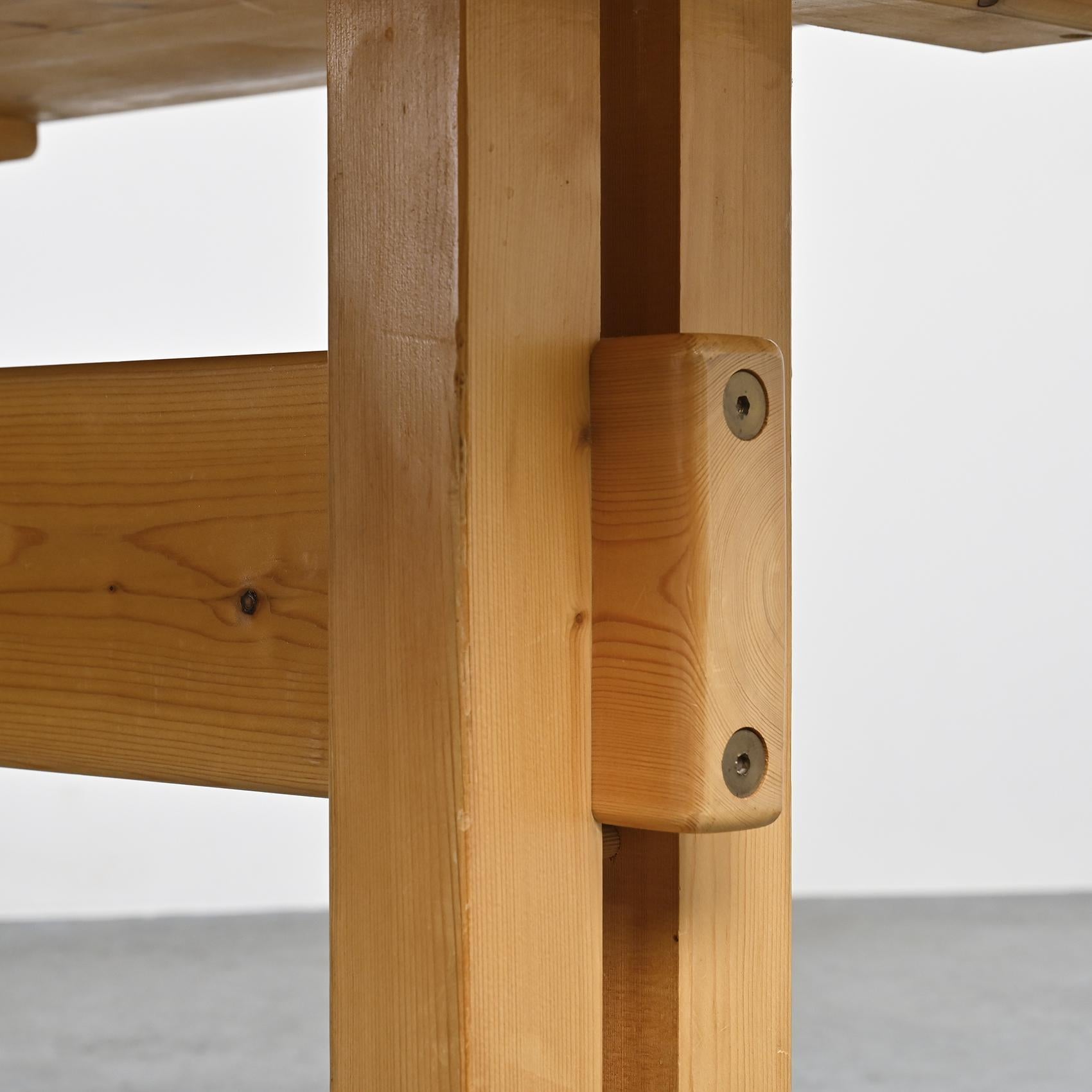 Mid-Century Modern Table de salle à manger en pin massif, Les Arcs, France